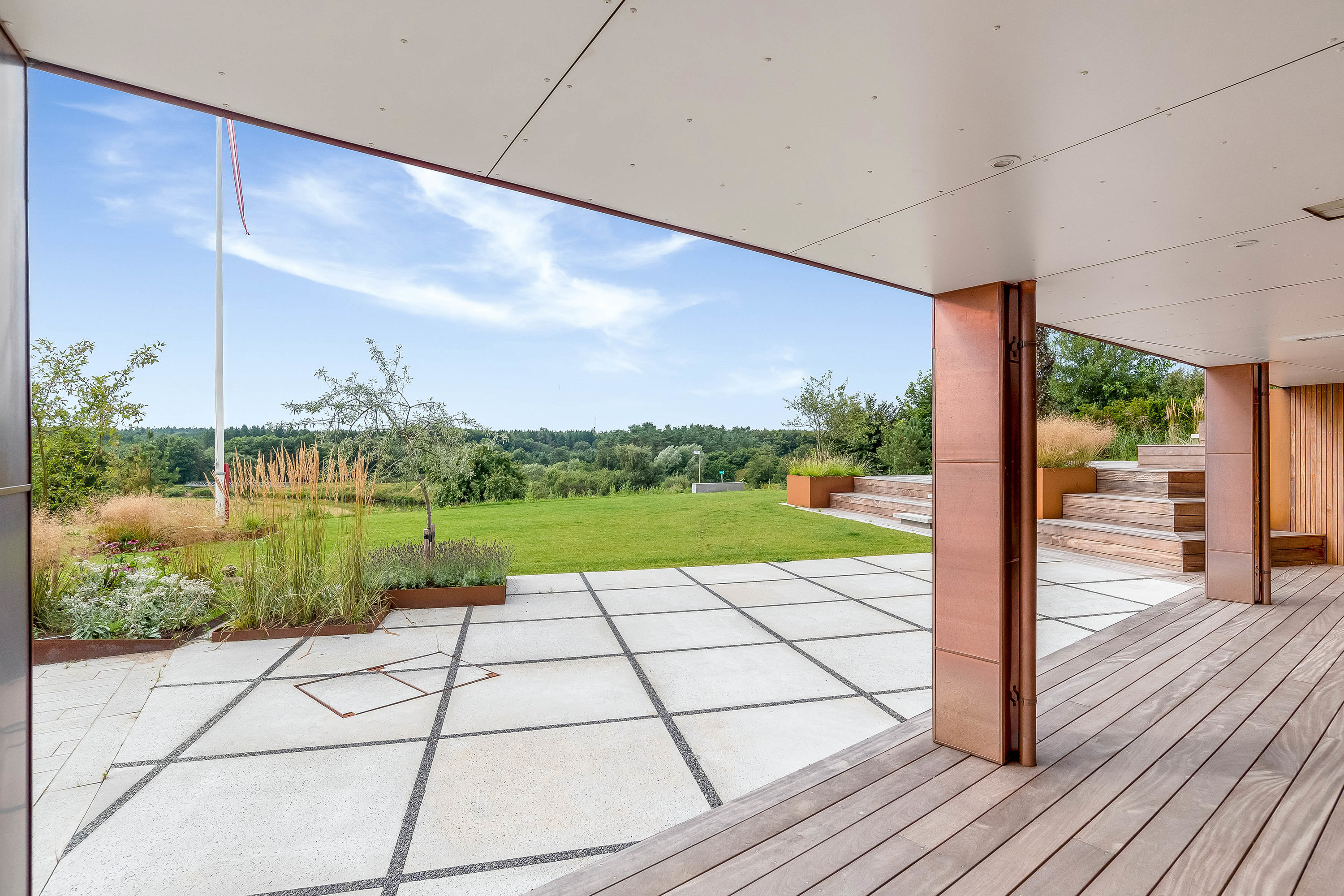 Fremhævet terrasse billede i fuldskærmstilstand. Billede af Høstvænget 14, 7500 Holstebro