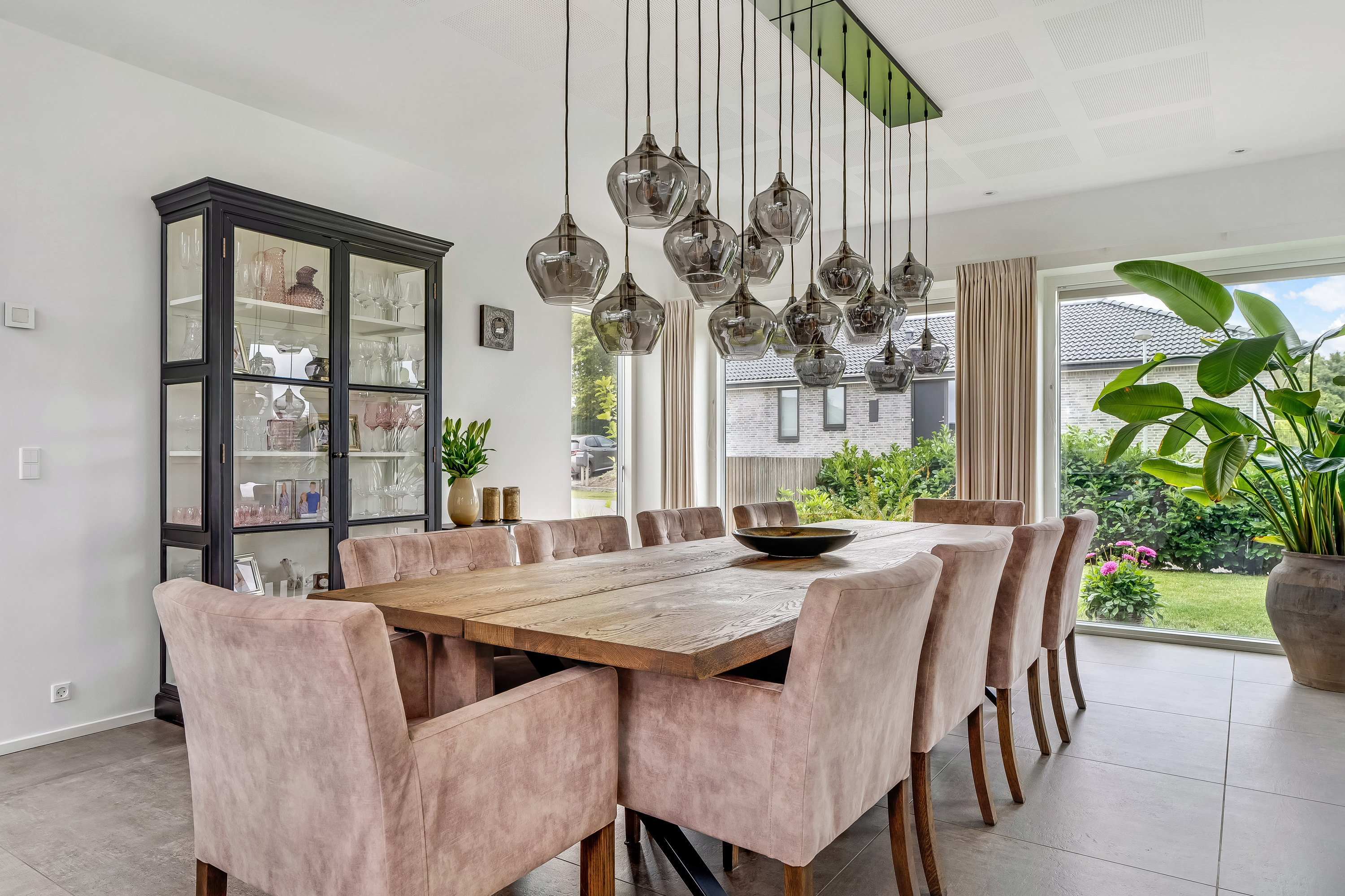 Fremhævet stue billede i fuldskærmstilstand. Billede af Sangagervej 13, Alsønderup, 3400 Hillerød