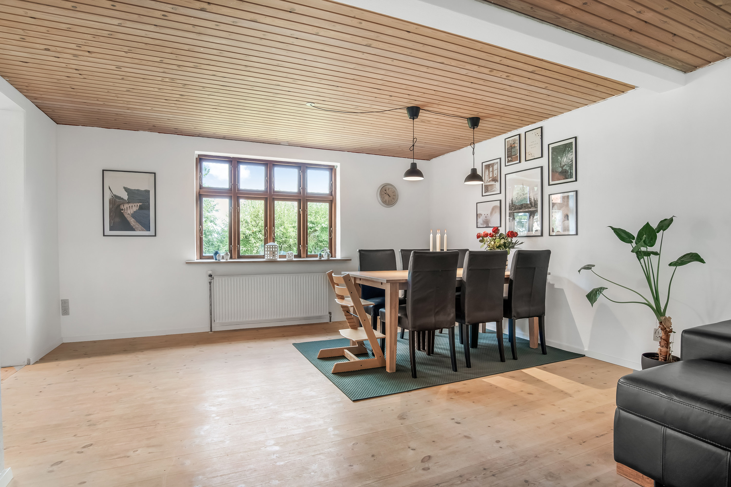 Fremhævet stue billede i fuldskærmstilstand. Billede af Heldum Gamle Skole 4, Tørring, 7620 Lemvig