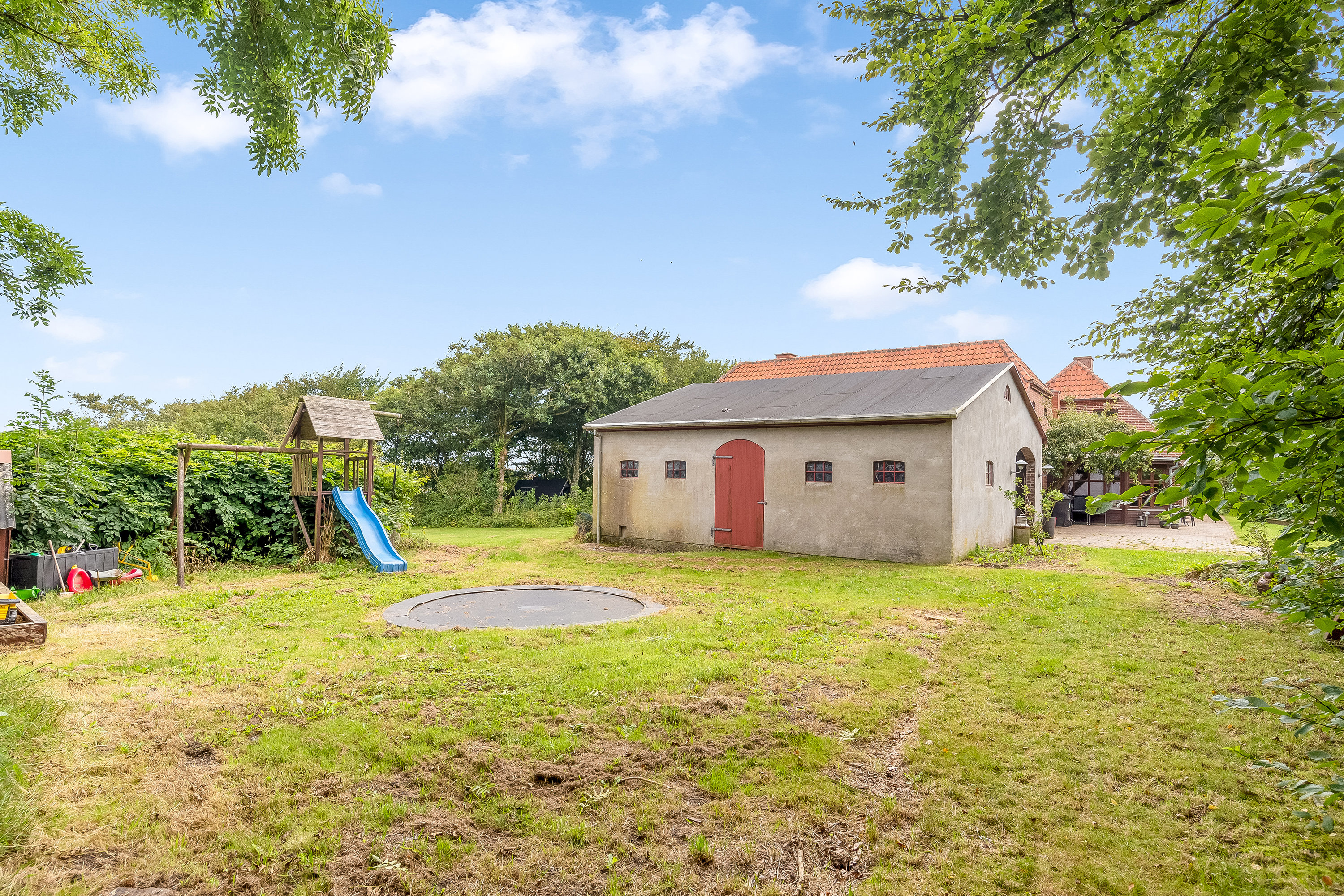 Fremhævet udhus billede i fuldskærmstilstand. Billede af Heldum Gamle Skole 4, Tørring, 7620 Lemvig