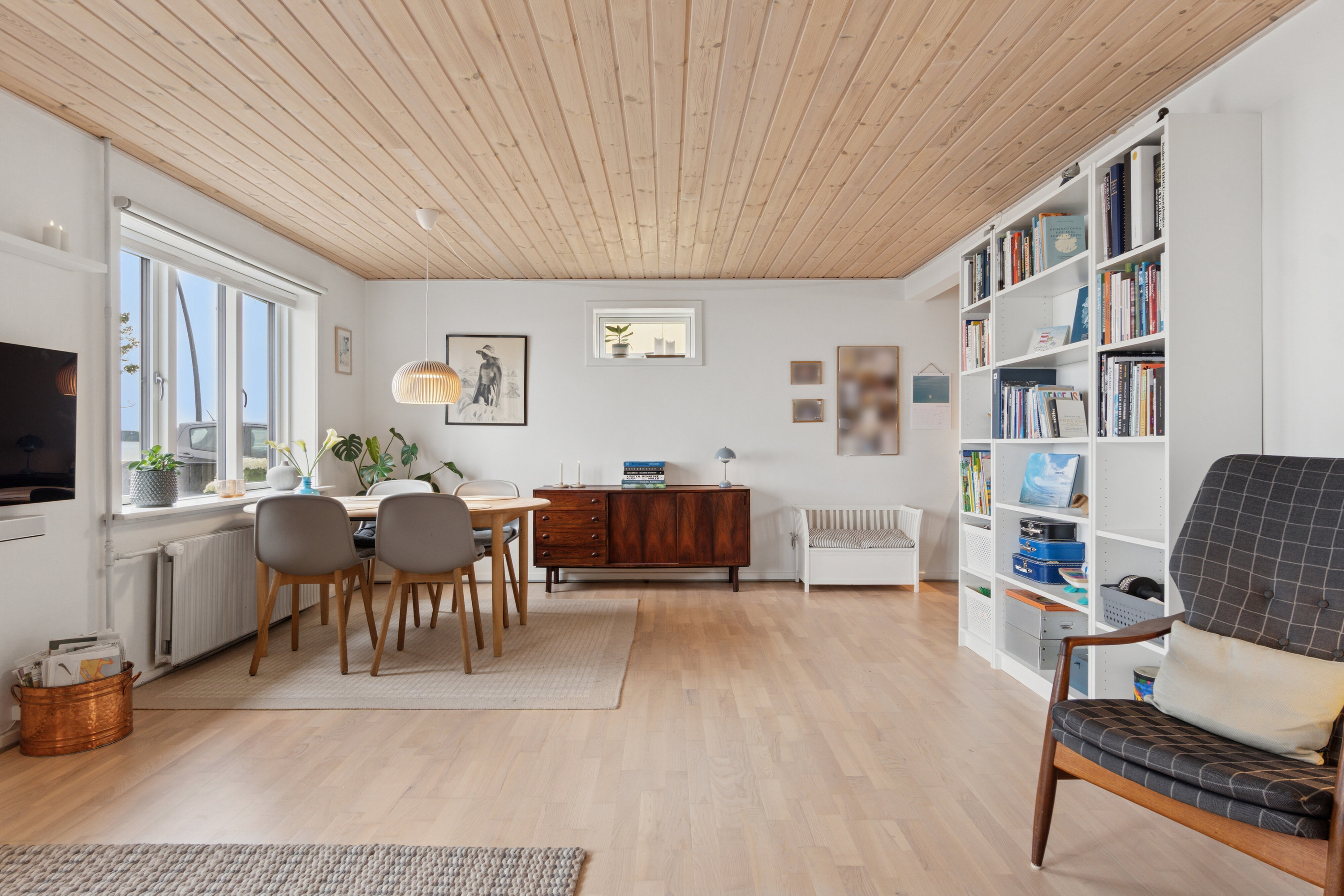 Fremhævet stue billede i fuldskærmstilstand. Billede af Simons Bakke 24, Tilsted, 7700 Thisted