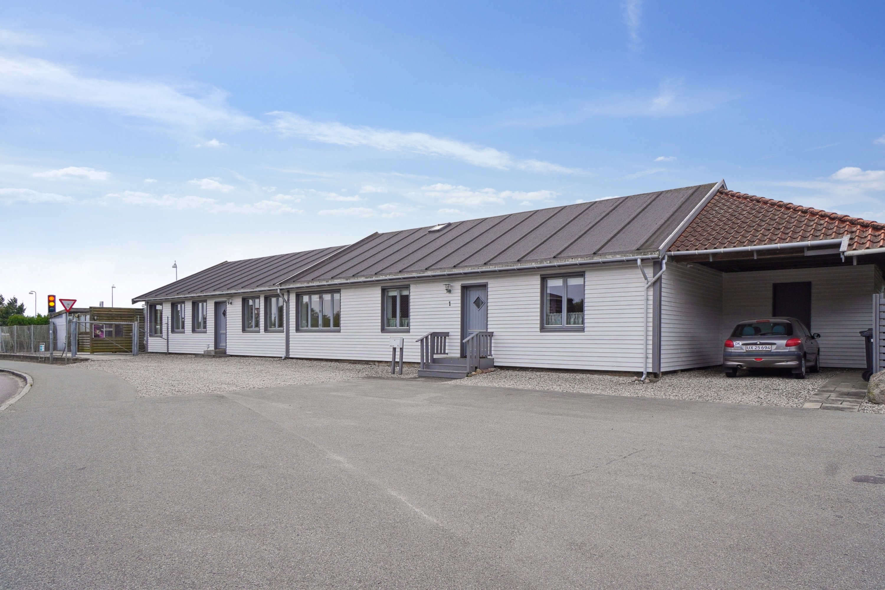 Miniaturebillede 1: set fra vejen. Billede af Osvej 1, 4040 Jyllinge