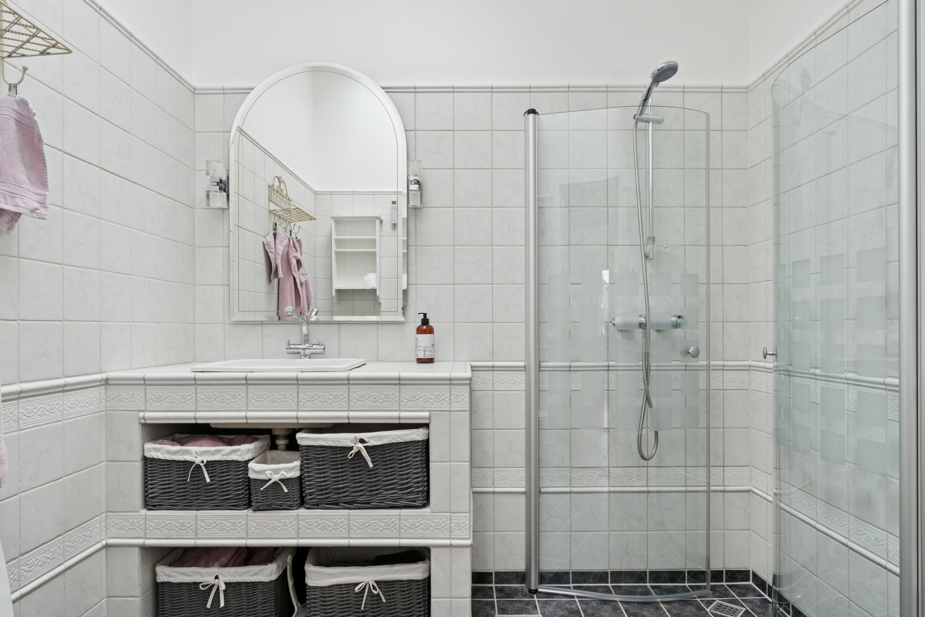 Fremhævet badeværelse billede i fuldskærmstilstand. Billede af Osvej 1, 4040 Jyllinge