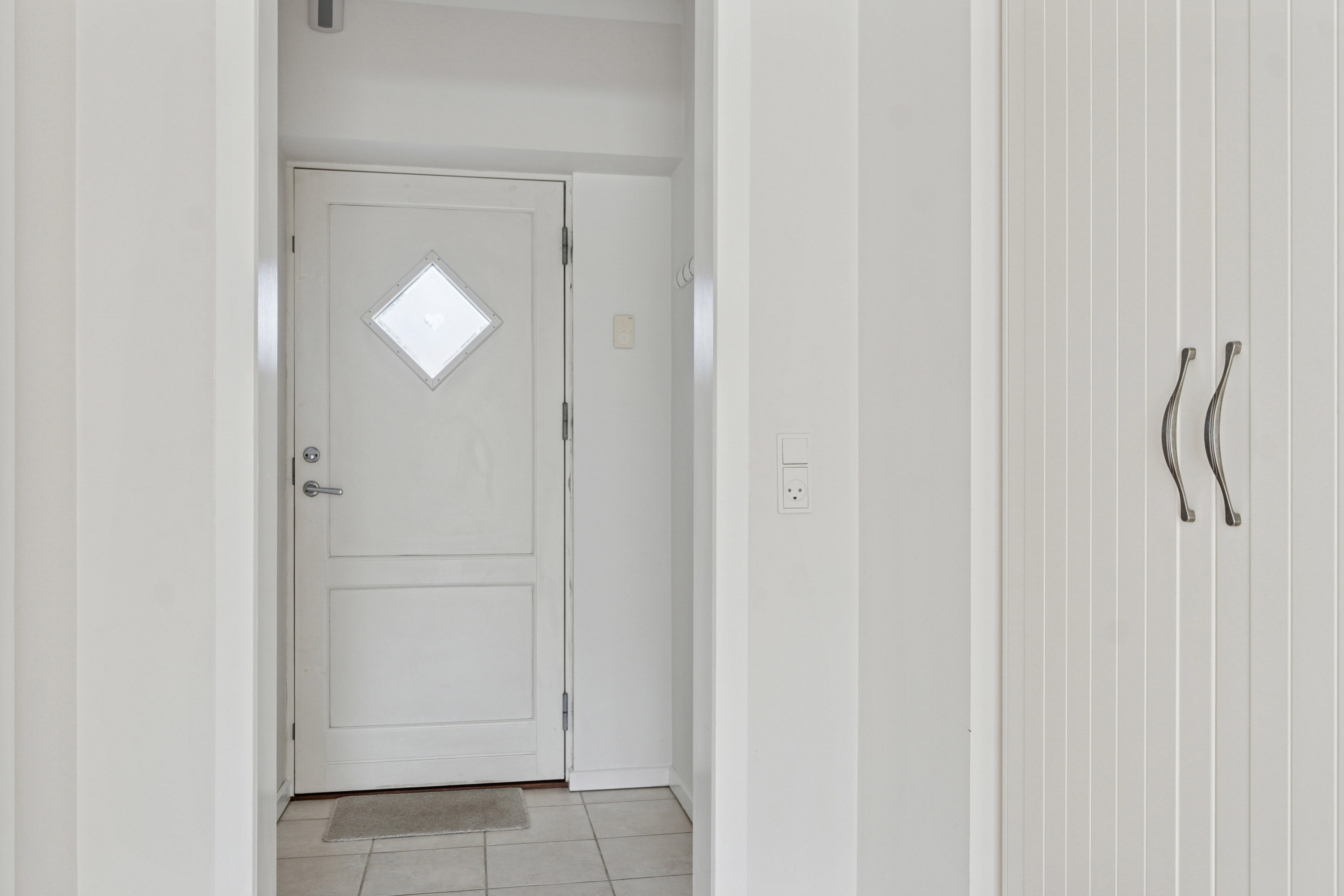 Fremhævet entré billede i fuldskærmstilstand. Billede af Osvej 1, 4040 Jyllinge