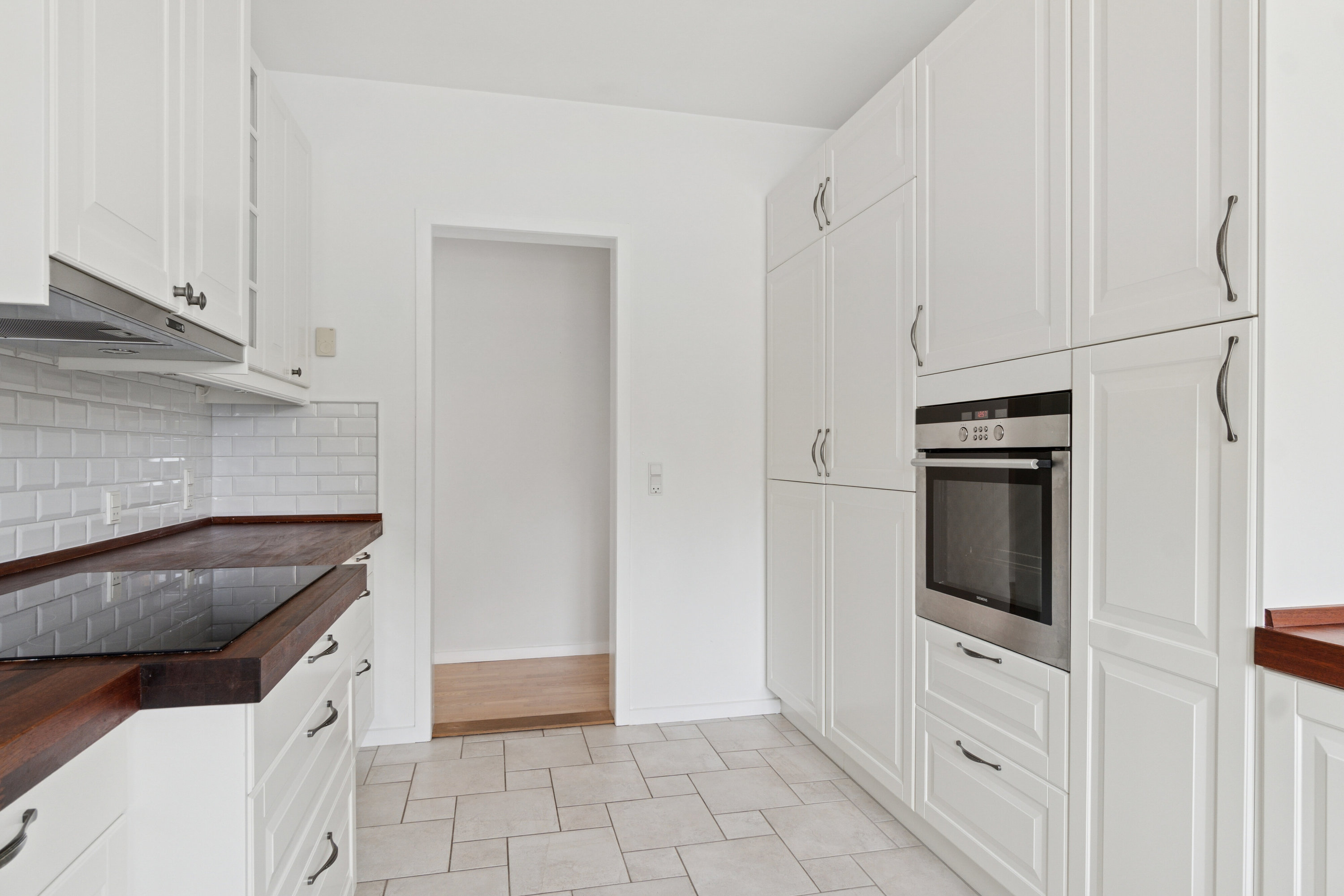 Fremhævet køkken billede i fuldskærmstilstand. Billede af Osvej 1, 4040 Jyllinge