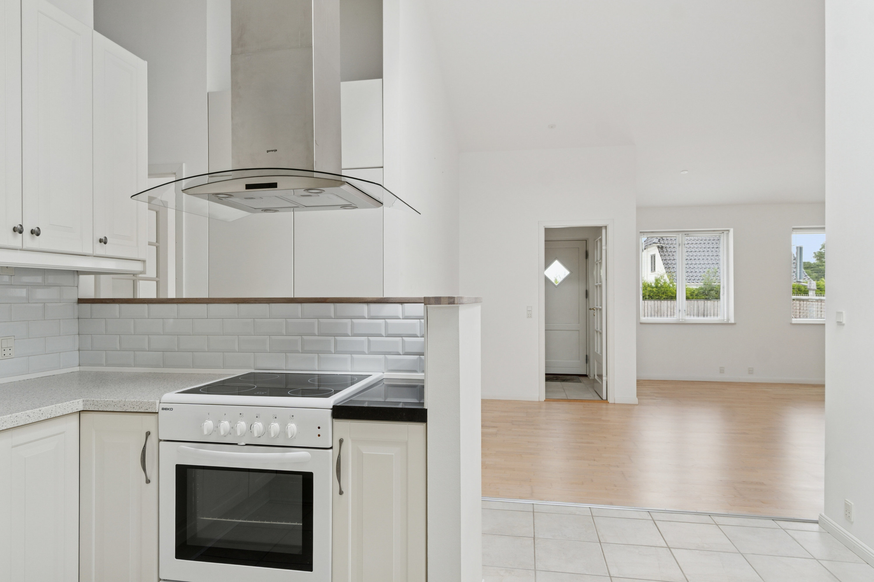 Fremhævet køkken billede i fuldskærmstilstand. Billede af Osvej 1, 4040 Jyllinge