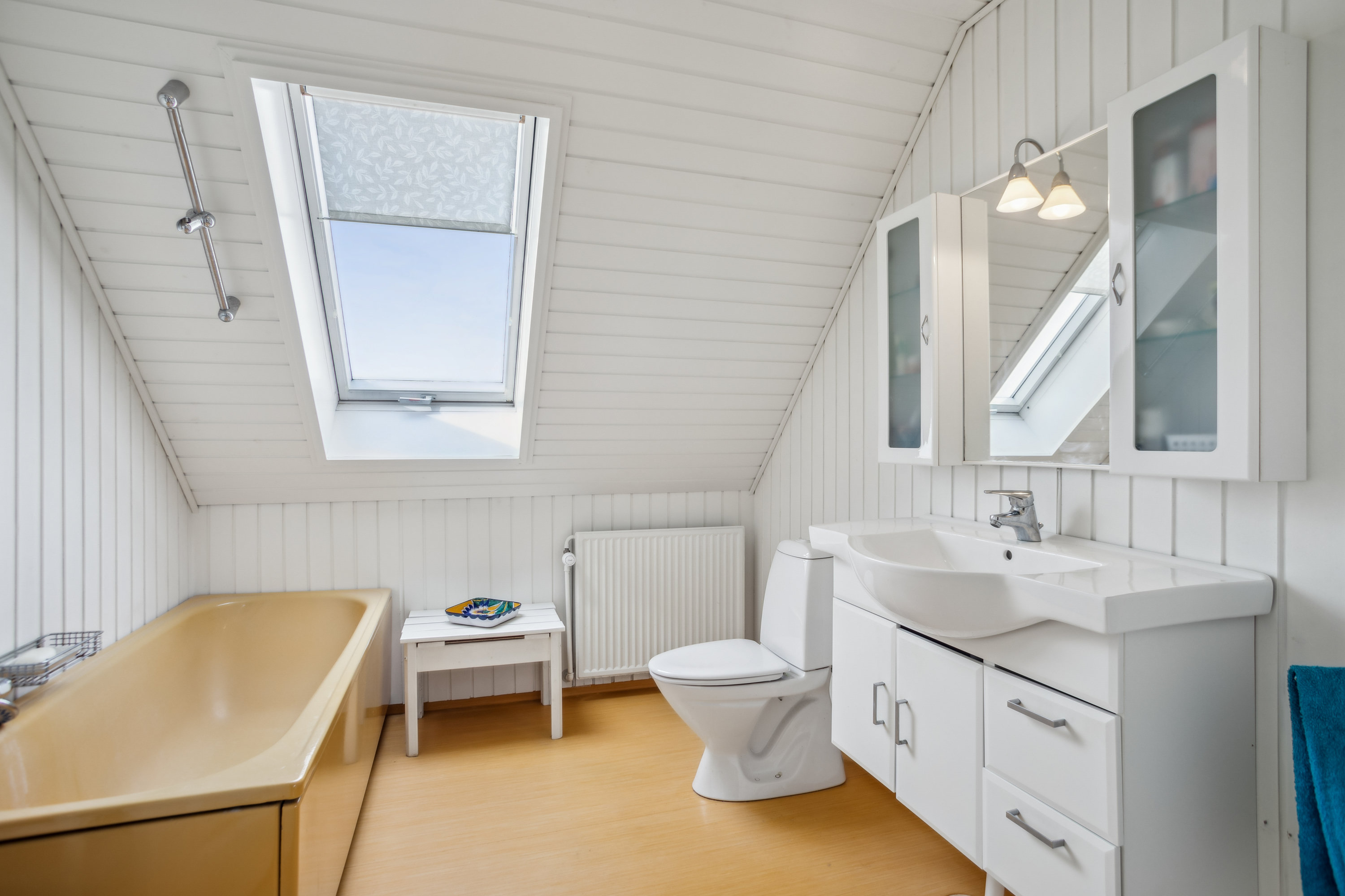 Fremhævet badeværelse billede i fuldskærmstilstand. Billede af Midtervej 22, Sengeløse, 2630 Taastrup