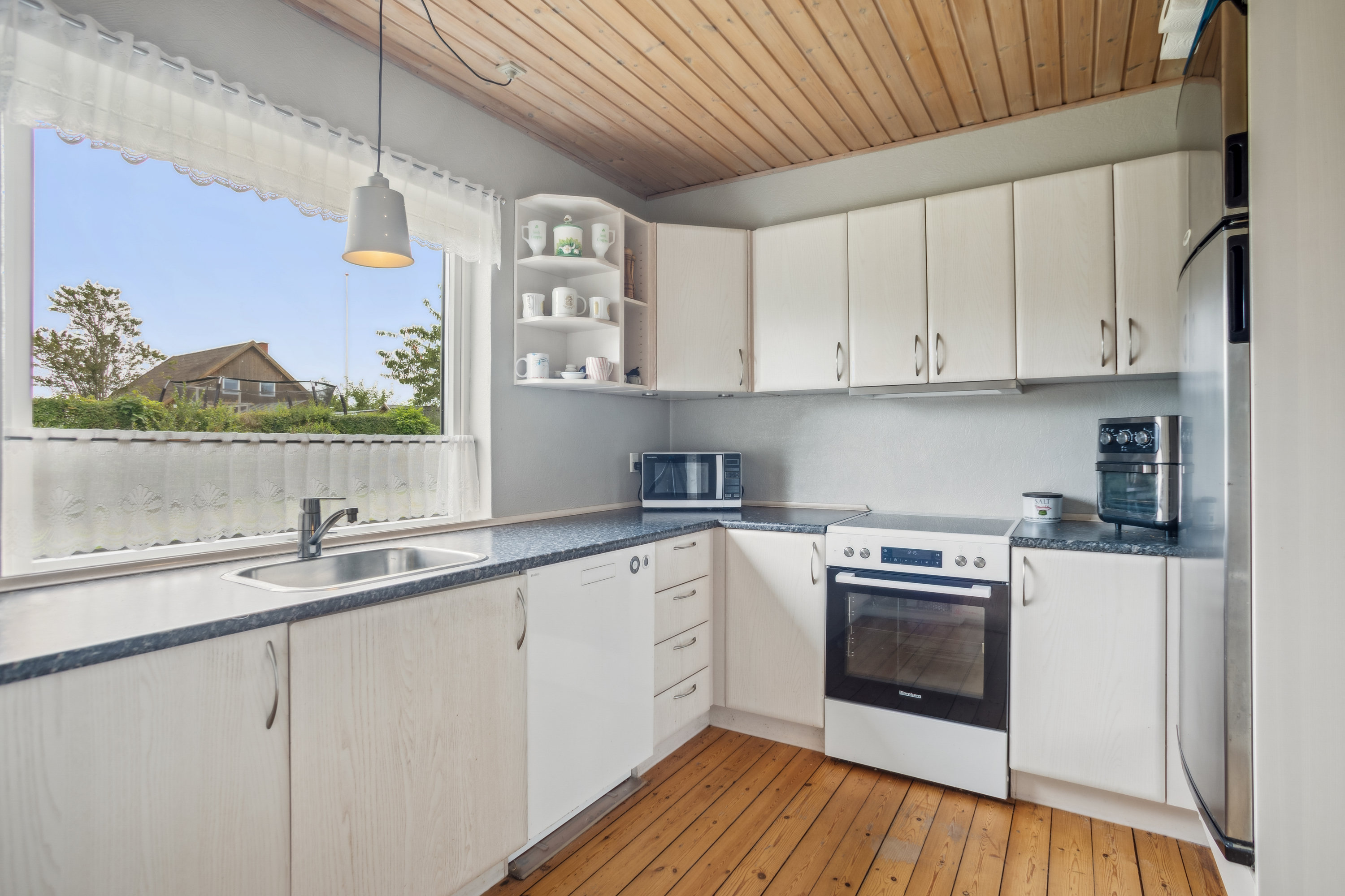 Fremhævet køkken billede i fuldskærmstilstand. Billede af Midtervej 22, Sengeløse, 2630 Taastrup