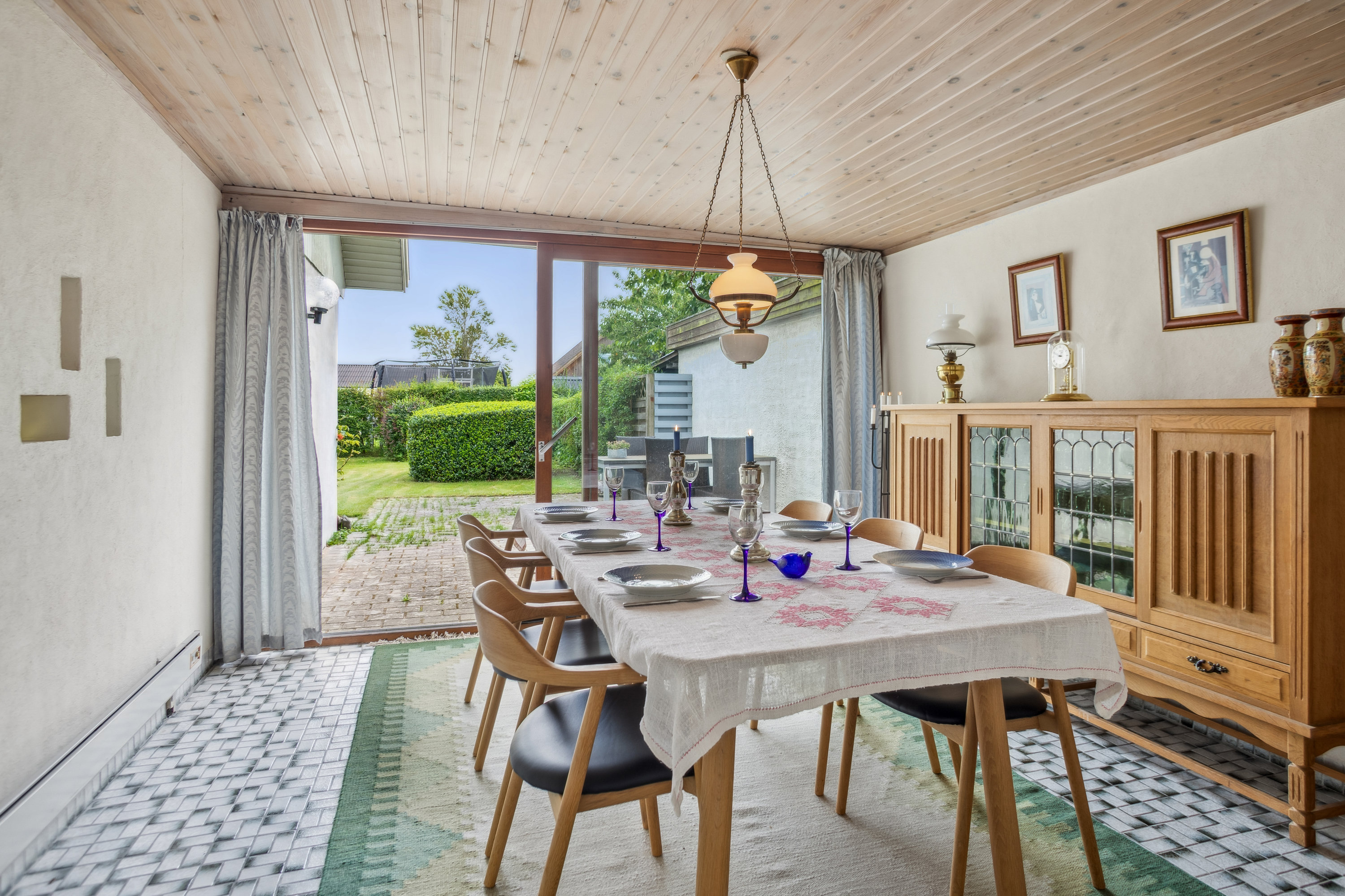 Fremhævet stue billede i fuldskærmstilstand. Billede af Midtervej 22, Sengeløse, 2630 Taastrup