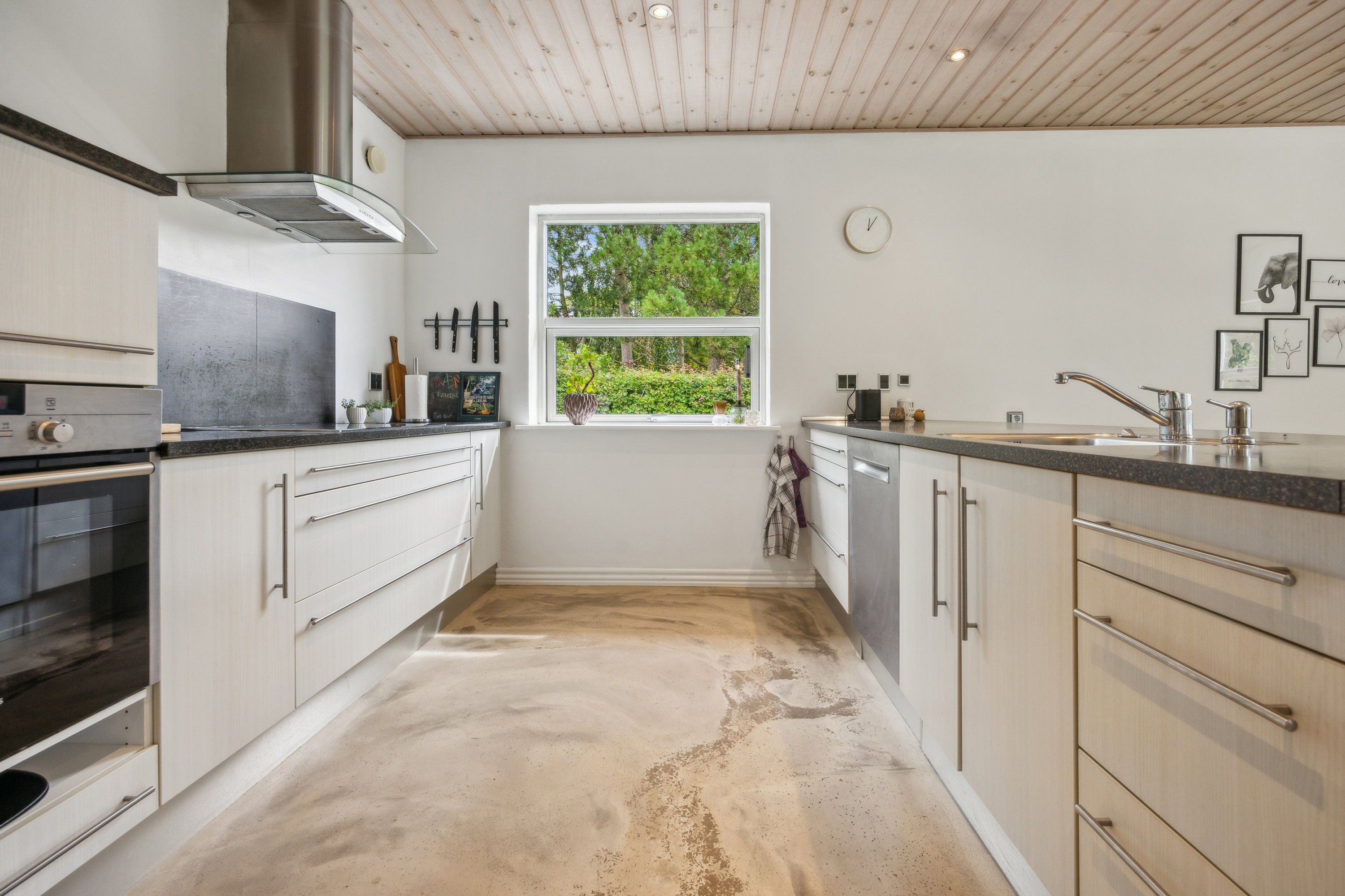 Fremhævet køkken billede i fuldskærmstilstand. Billede af Gudumvej 84, Vaarst, 9260 Gistrup