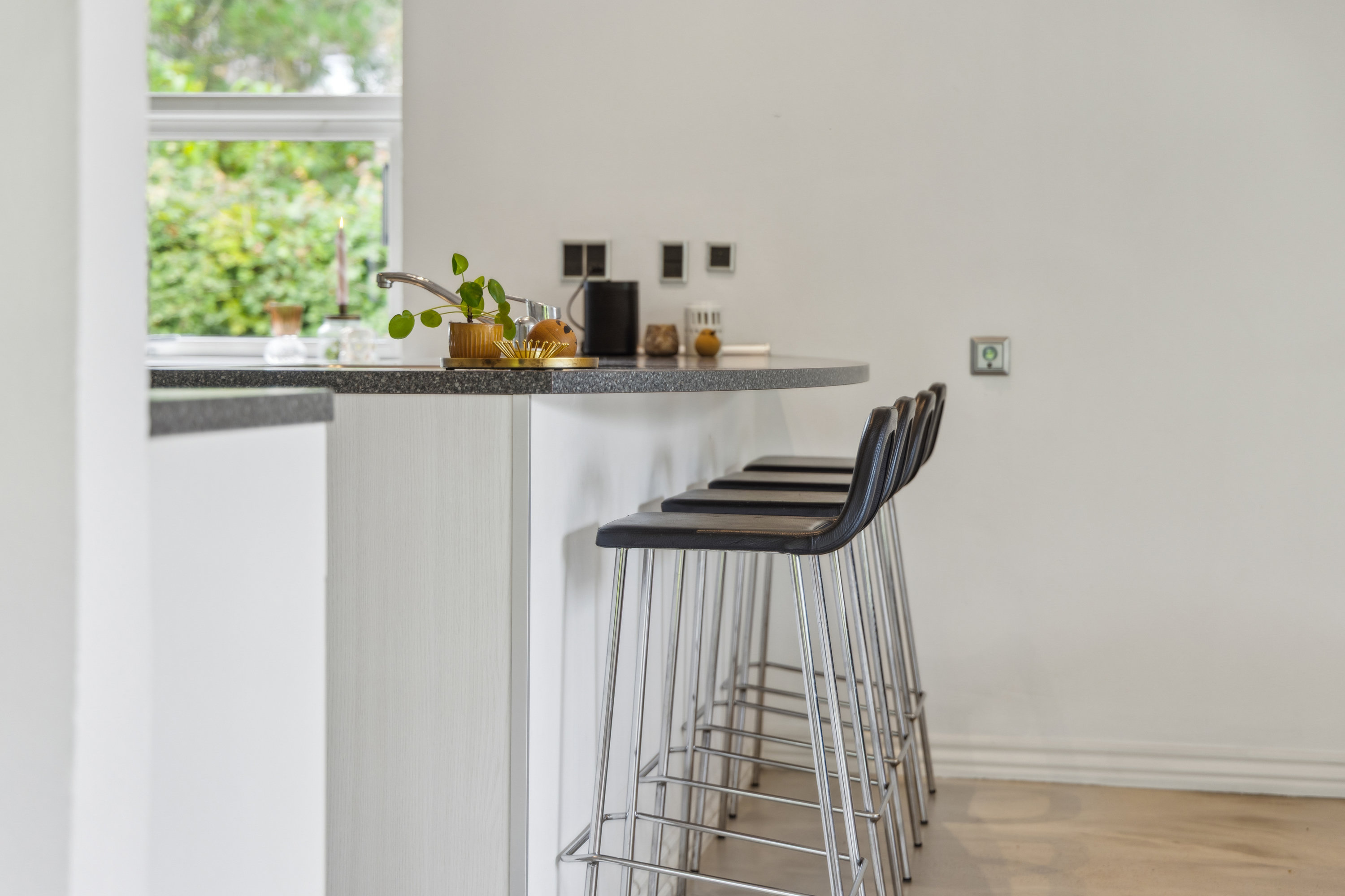 Fremhævet køkken billede i fuldskærmstilstand. Billede af Gudumvej 84, Vaarst, 9260 Gistrup