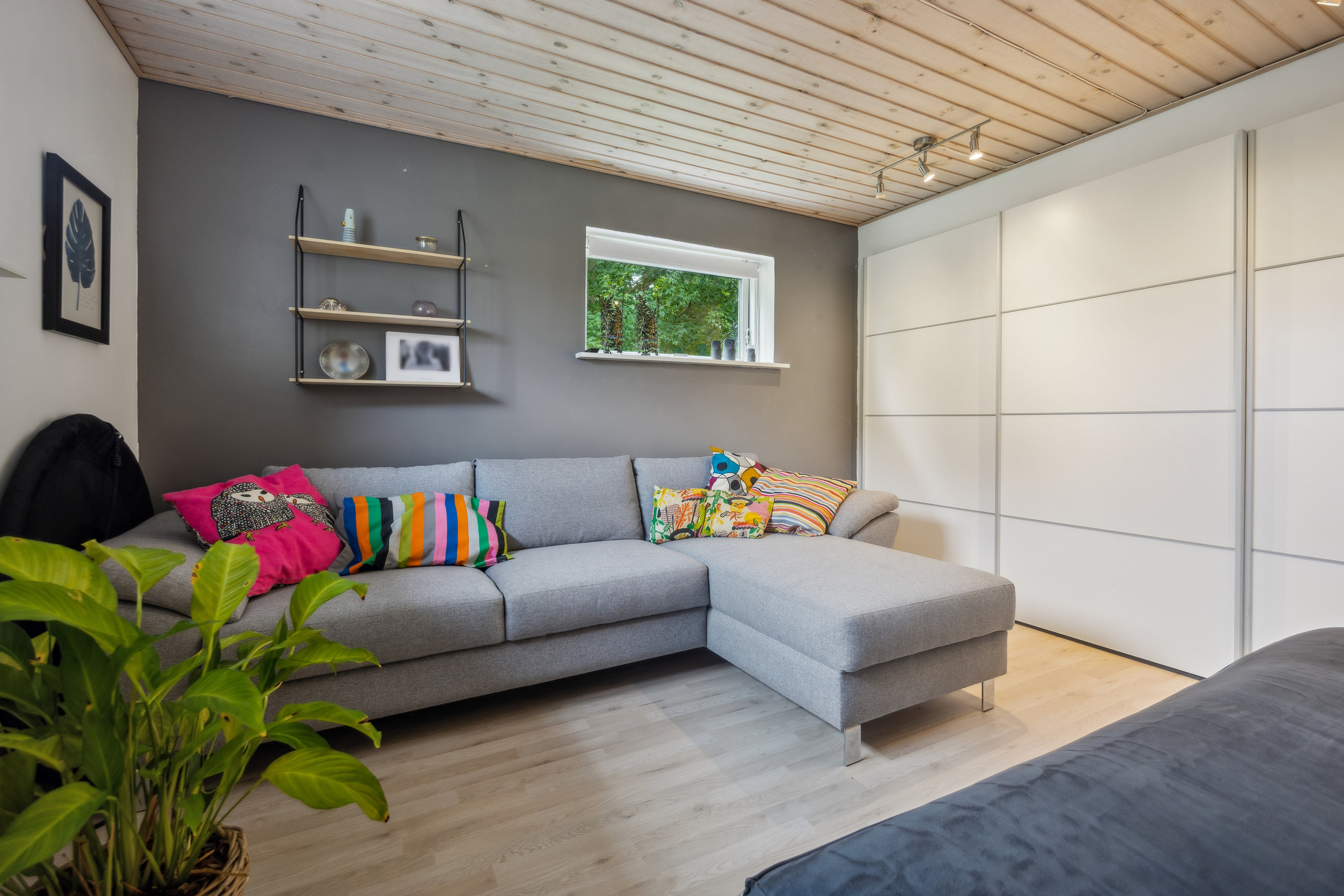 Fremhævet stue billede i fuldskærmstilstand. Billede af Gudumvej 84, Vaarst, 9260 Gistrup