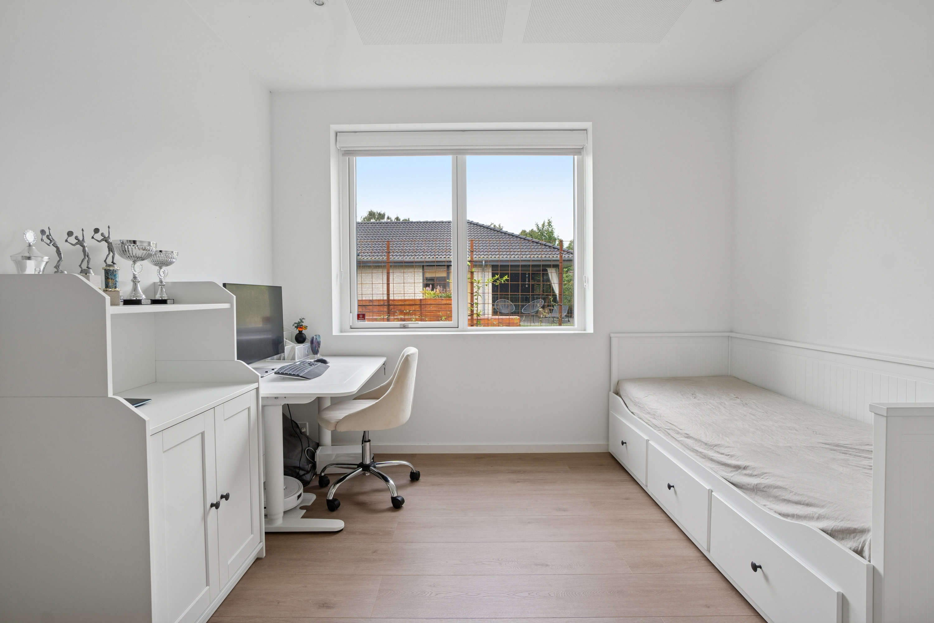 Fremhævet arbejdsværelse billede i fuldskærmstilstand. Billede af Vestavej 18A, 4040 Jyllinge