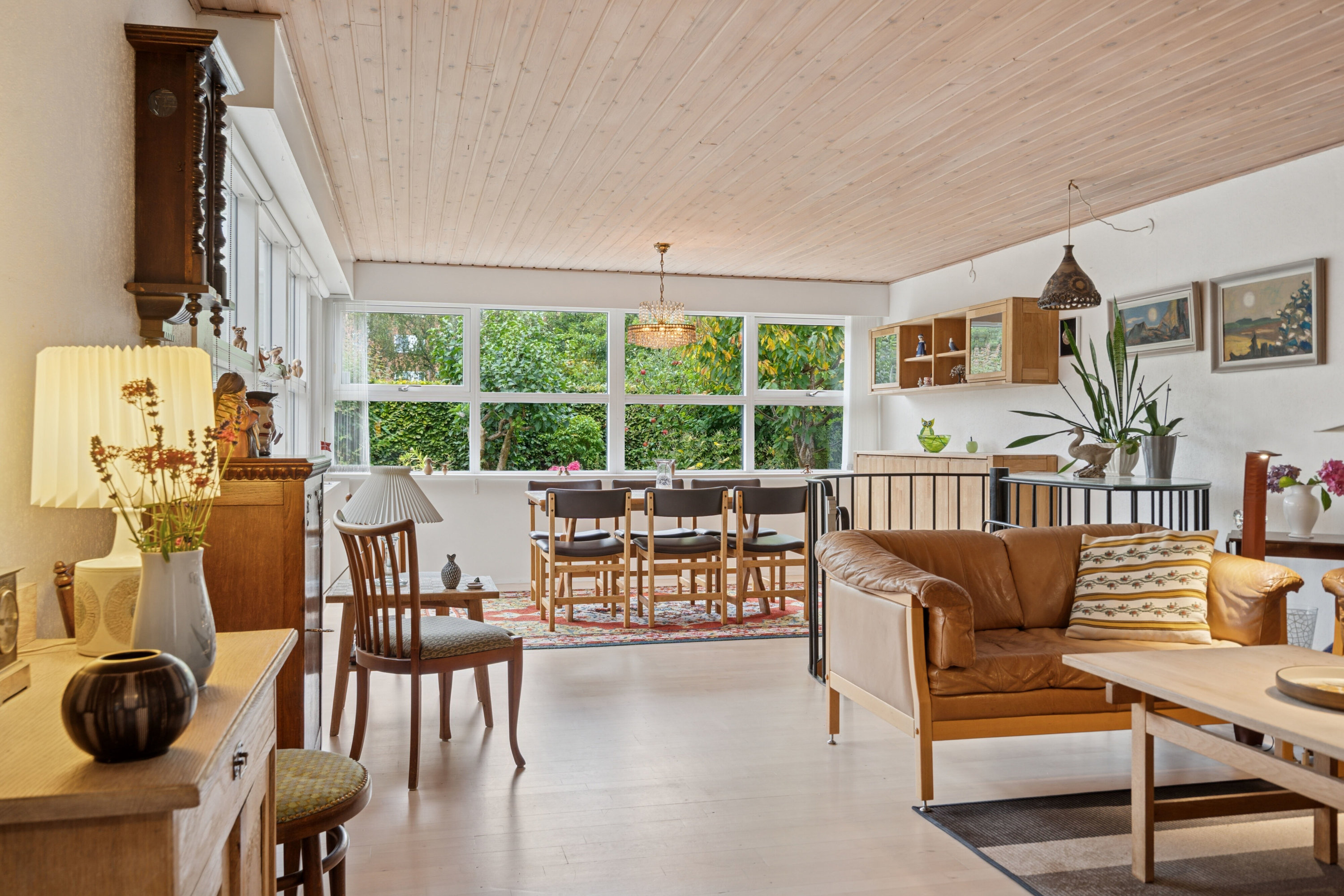 Fremhævet stue billede i fuldskærmstilstand. Billede af Tybrindvænget 16, 5230 Odense M