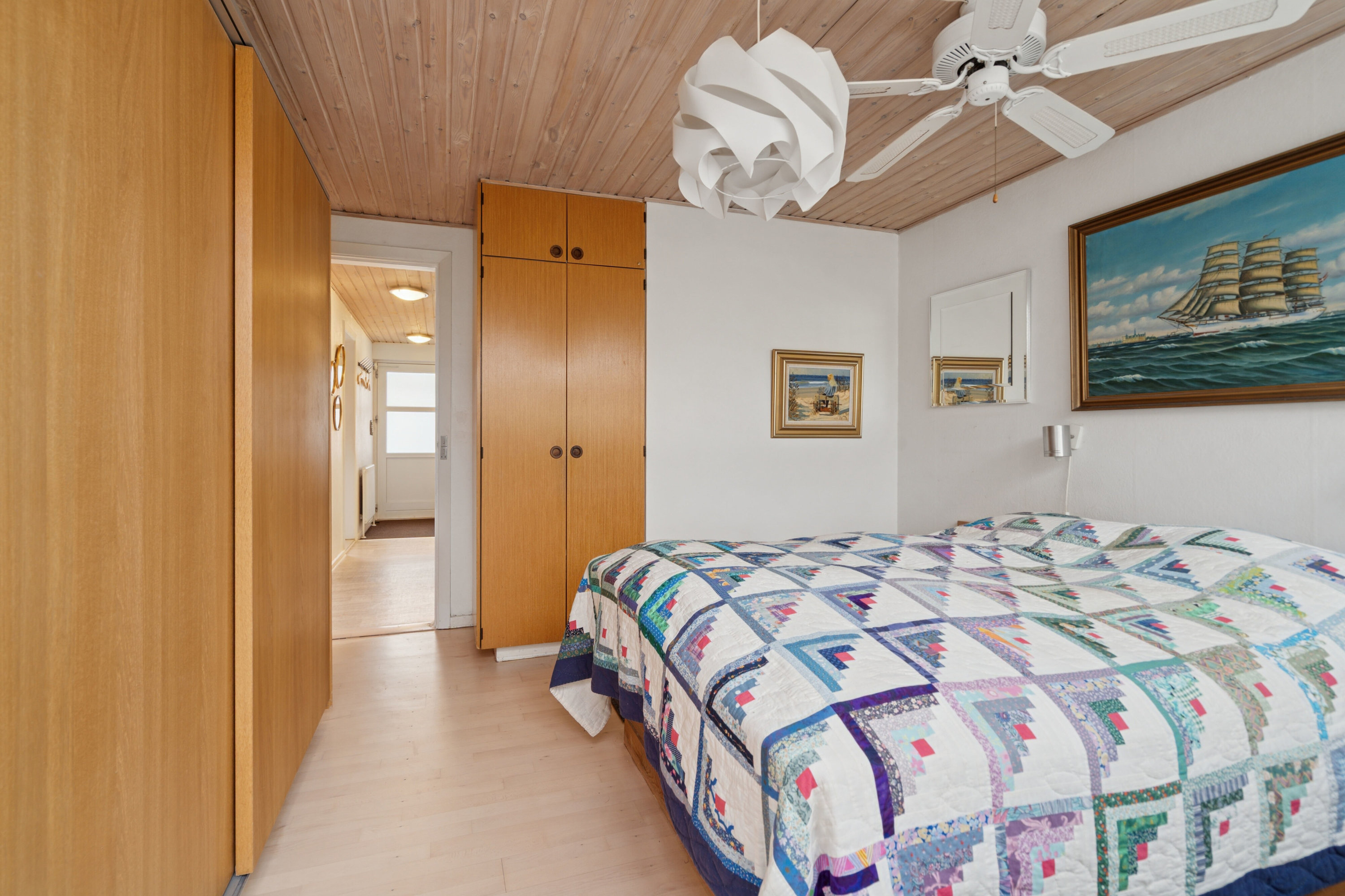 Fremhævet soveværelse billede i fuldskærmstilstand. Billede af Tybrindvænget 16, 5230 Odense M