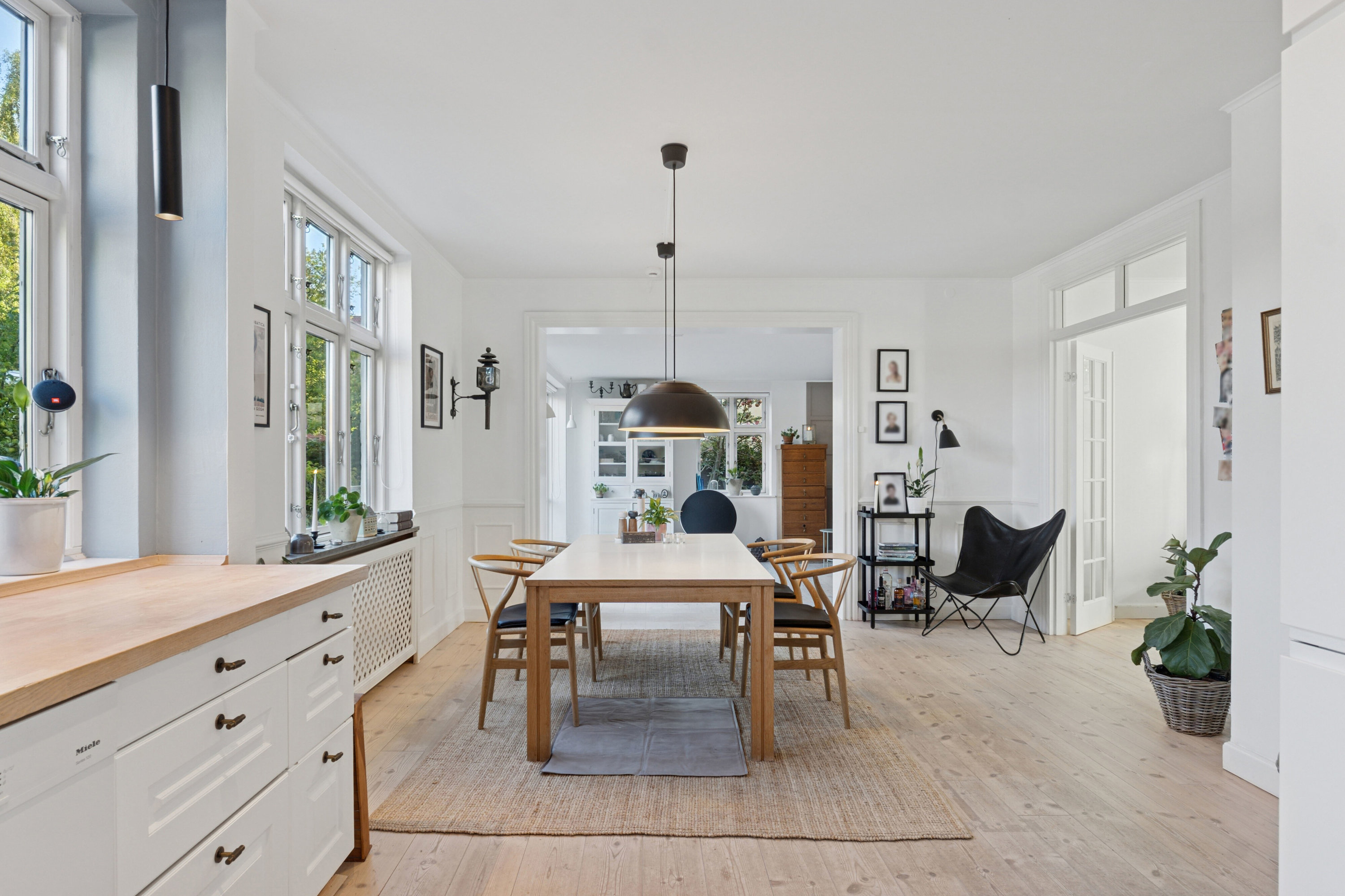 Fremhævet spiseplads billede i fuldskærmstilstand. Billede af Baunehøjvej 3, 2800 Kongens Lyngby