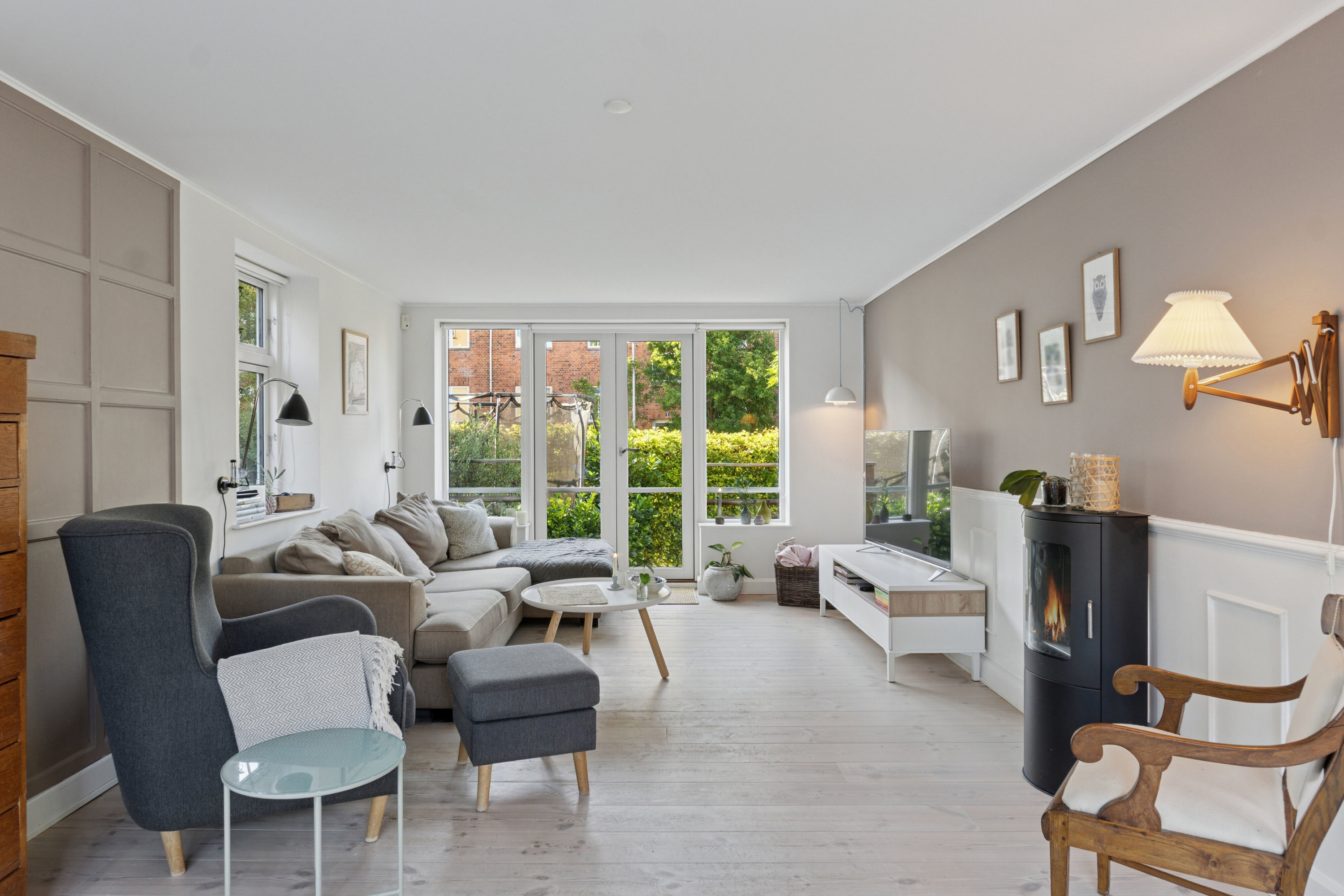 Fremhævet stue billede i fuldskærmstilstand. Billede af Baunehøjvej 3, 2800 Kongens Lyngby