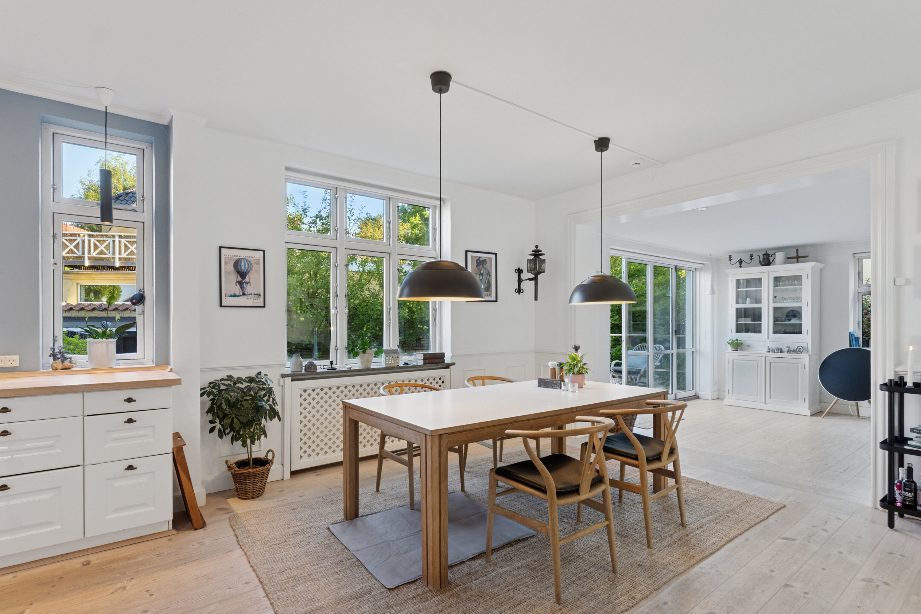 Fremhævet spiseplads billede i fuldskærmstilstand. Billede af Baunehøjvej 3, 2800 Kongens Lyngby