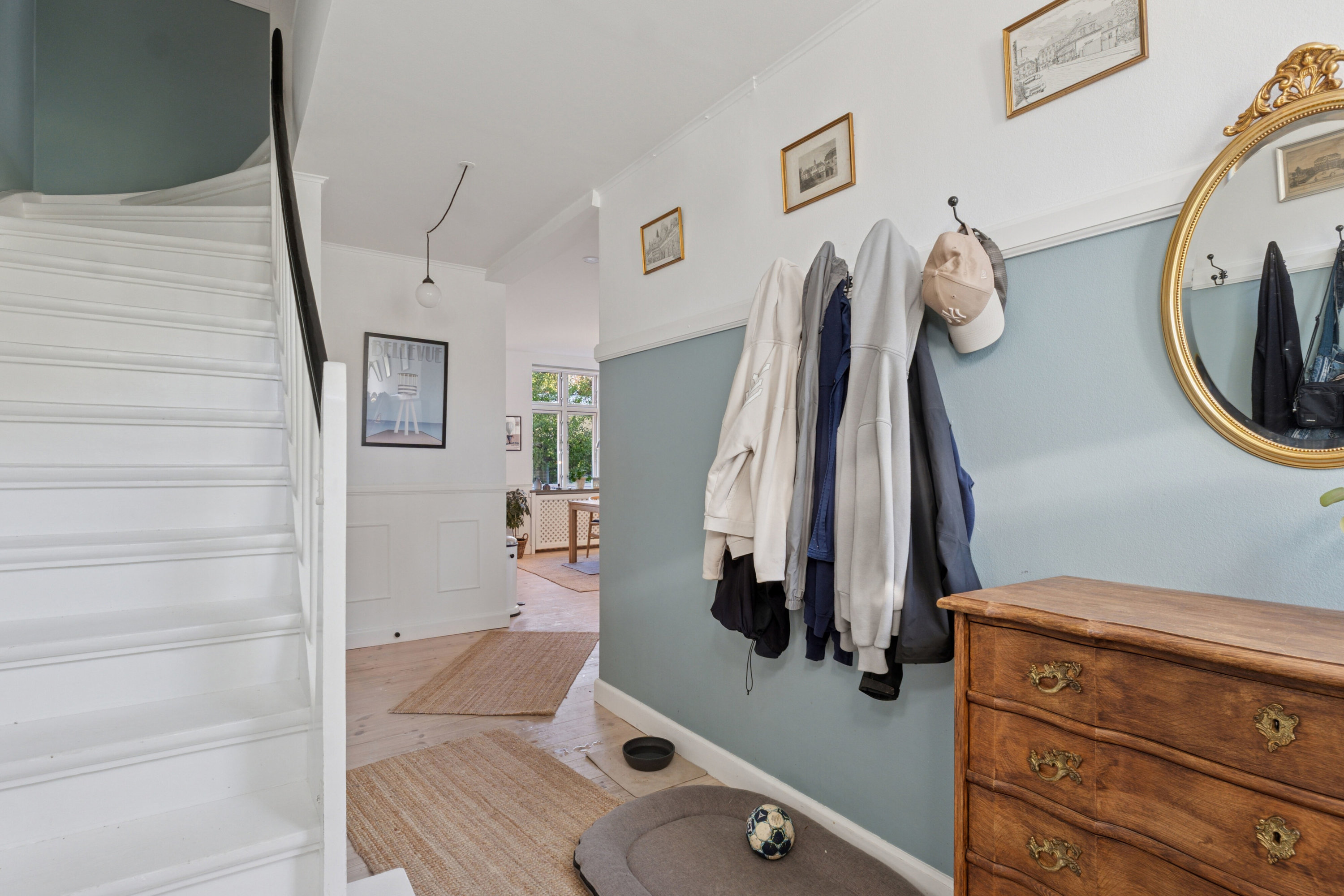 Fremhævet gang billede i fuldskærmstilstand. Billede af Baunehøjvej 3, 2800 Kongens Lyngby