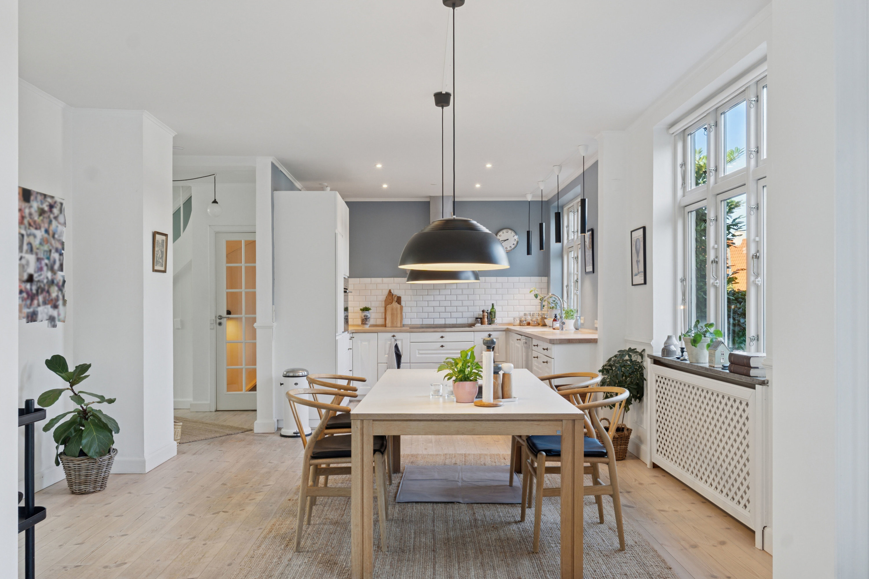 Fremhævet spiseplads billede i fuldskærmstilstand. Billede af Baunehøjvej 3, 2800 Kongens Lyngby