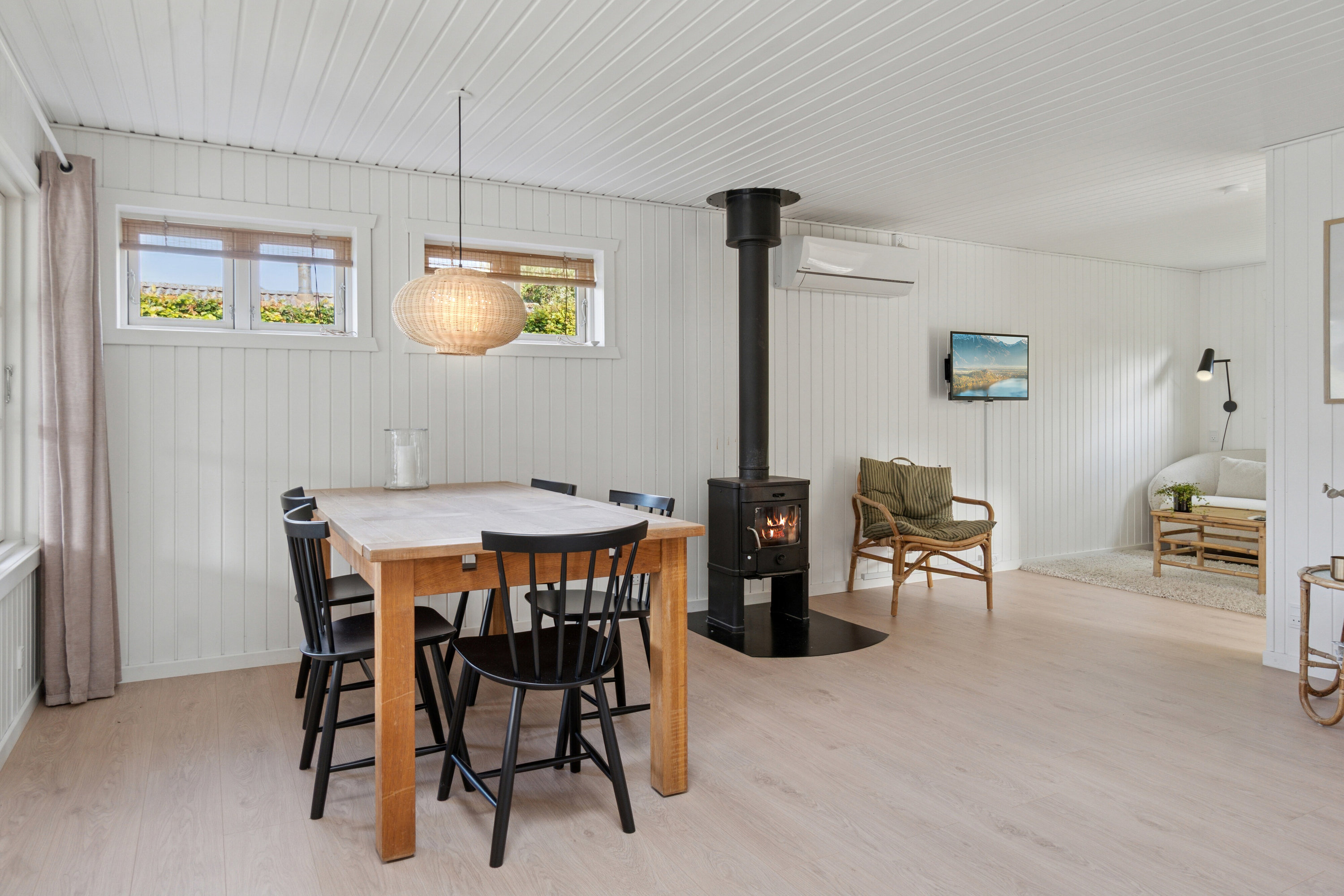 Fremhævet spiseplads billede i fuldskærmstilstand. Billede af Rødhalsevej 14, Ll Kongsmark, 4200 Slagelse