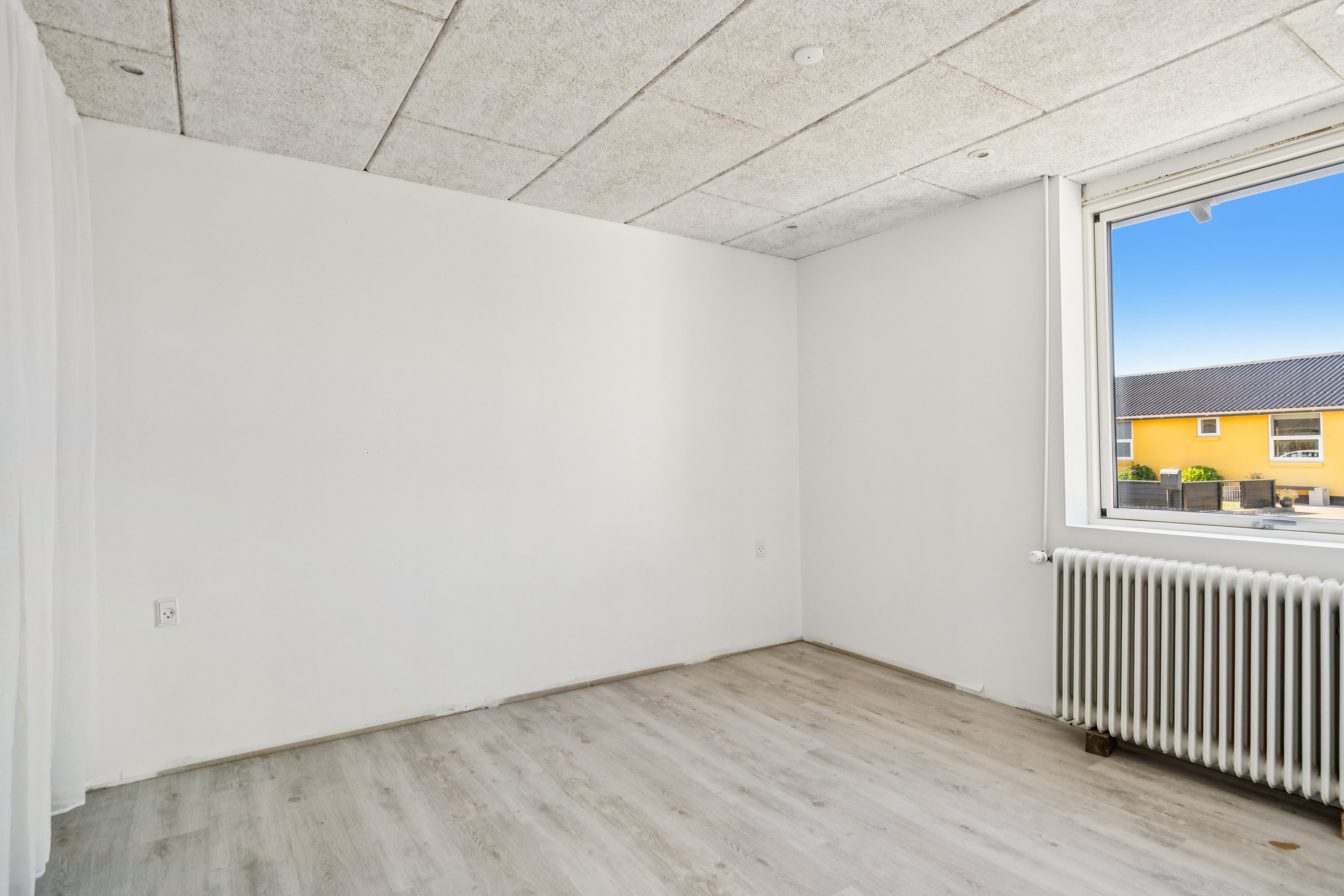 Fremhævet værelse billede i fuldskærmstilstand. Billede af Regnbuevej 9, 9850 Hirtshals