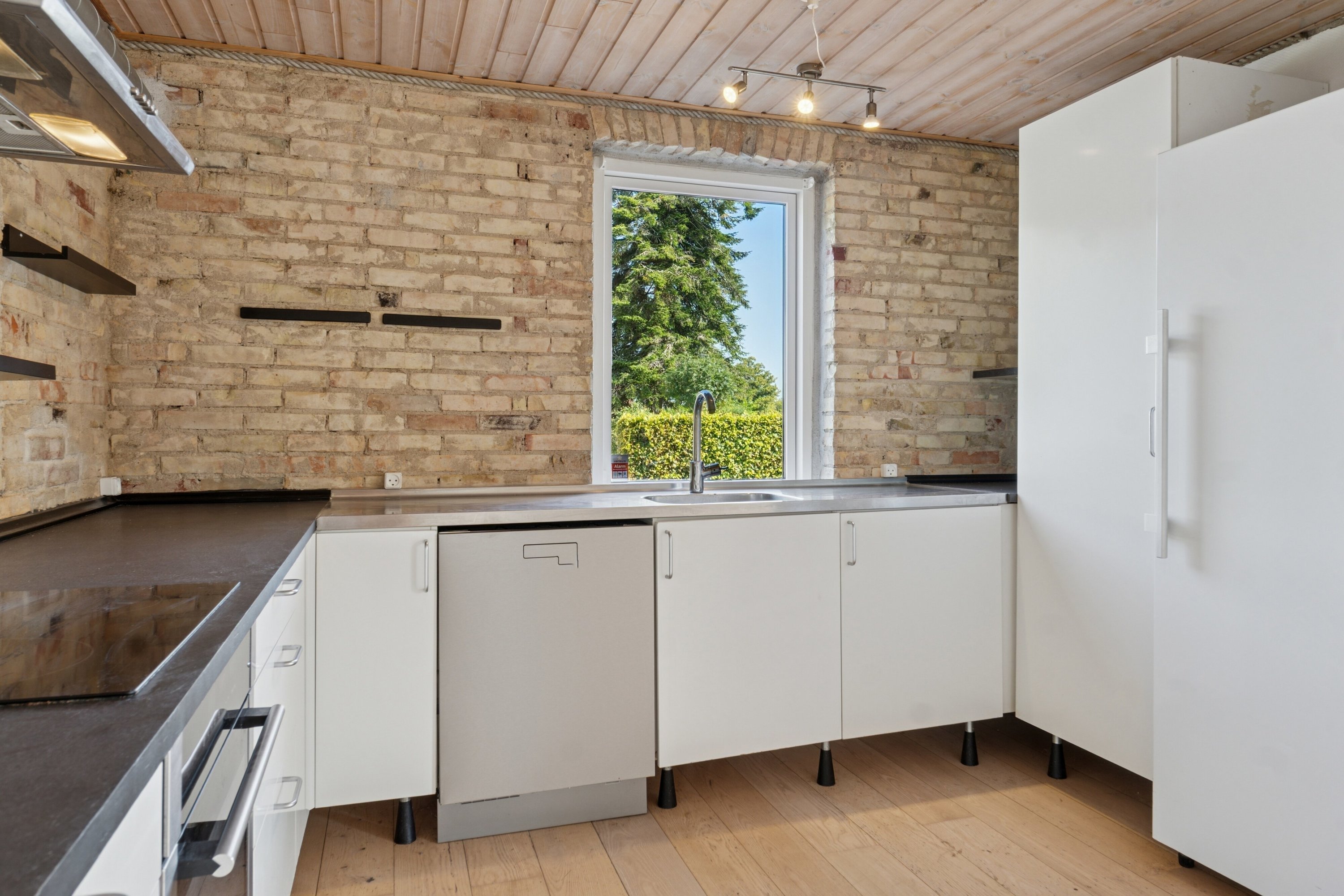 Fremhævet køkken billede i fuldskærmstilstand. Billede af Vidjekrogen 18, 5881 Skårup Fyn