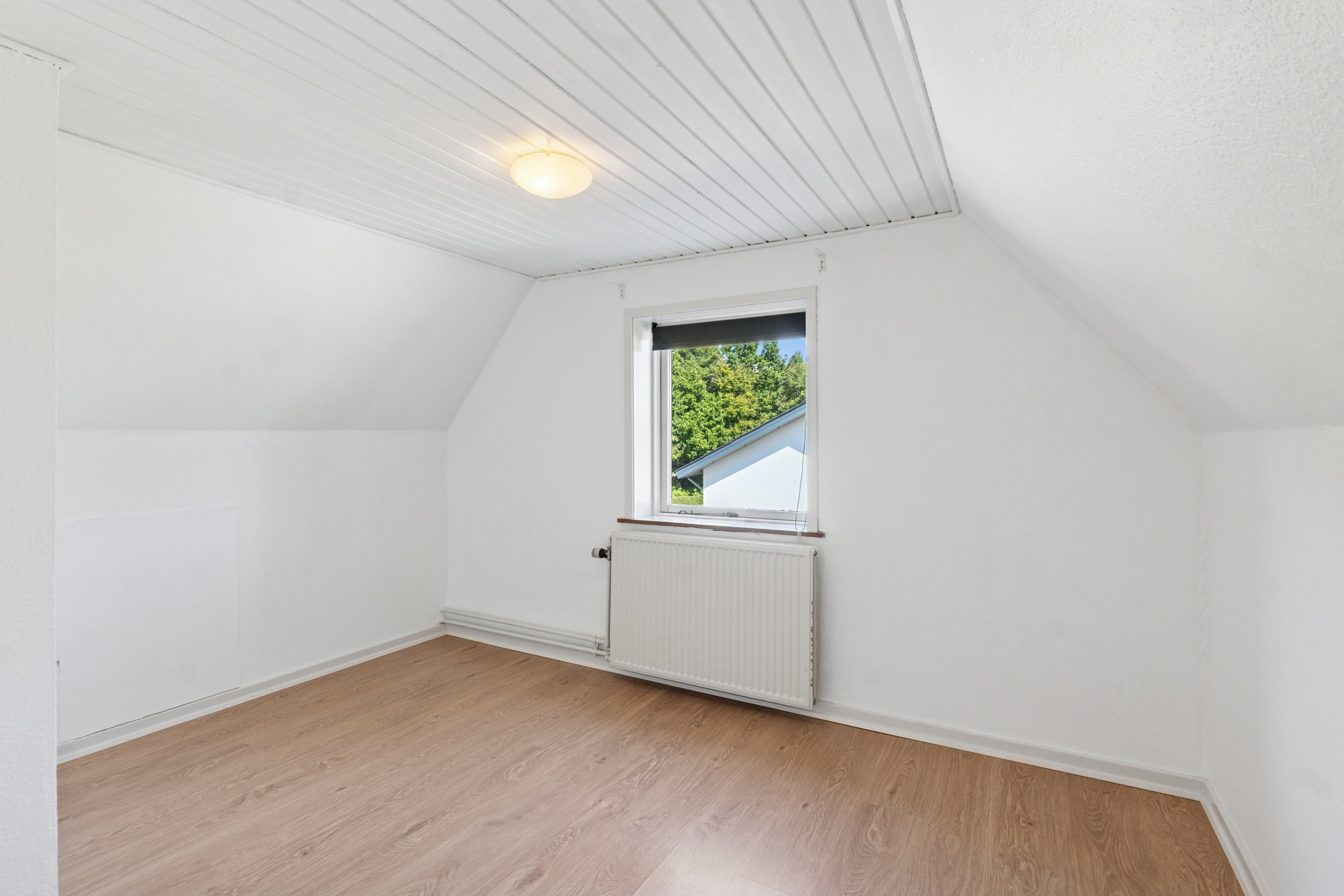 Fremhævet værelse billede i fuldskærmstilstand. Billede af Vidjekrogen 18, 5881 Skårup Fyn