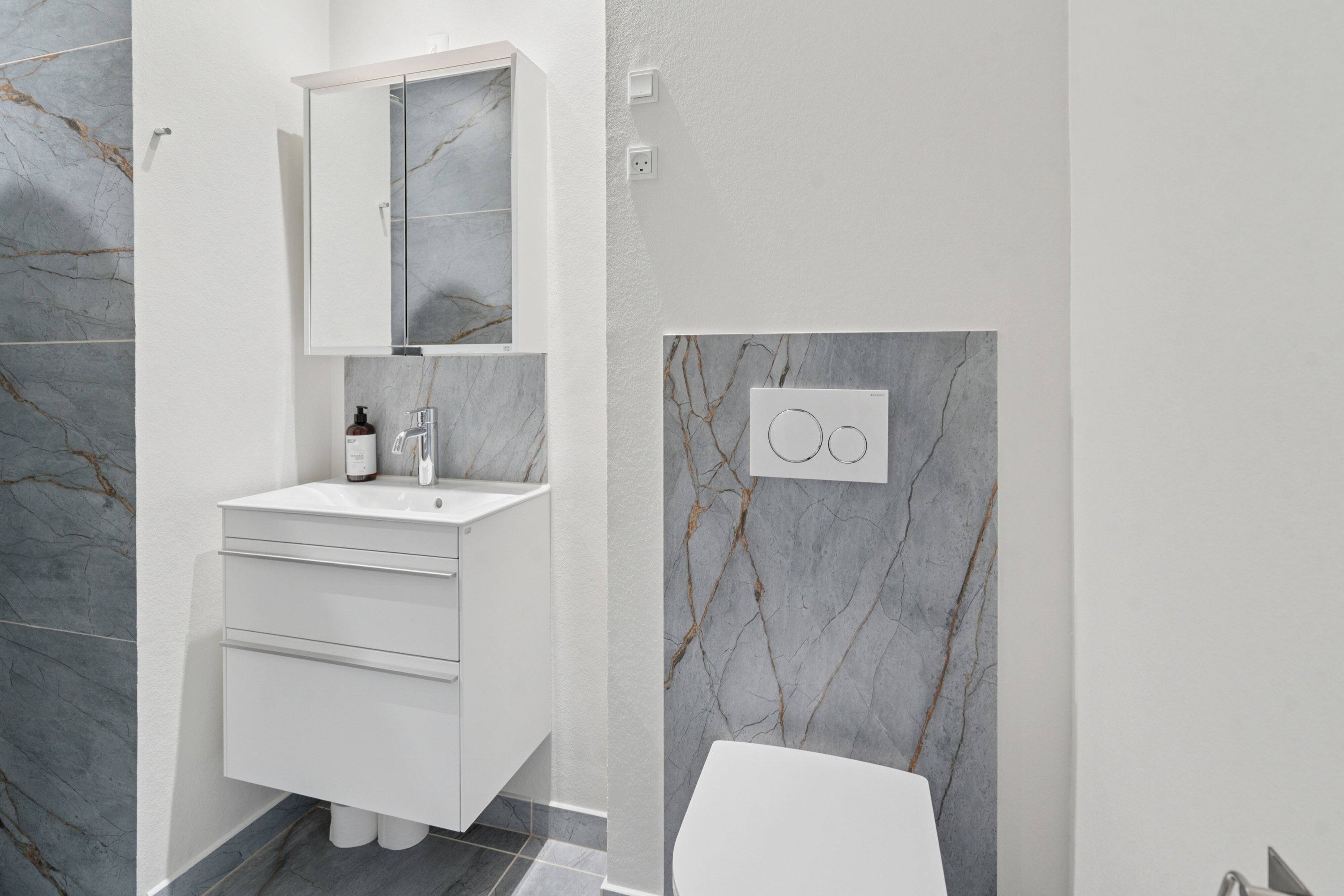 Fremhævet badeværelse billede i fuldskærmstilstand. Billede af Ingeborgvej 18, st.., 5000 Odense C