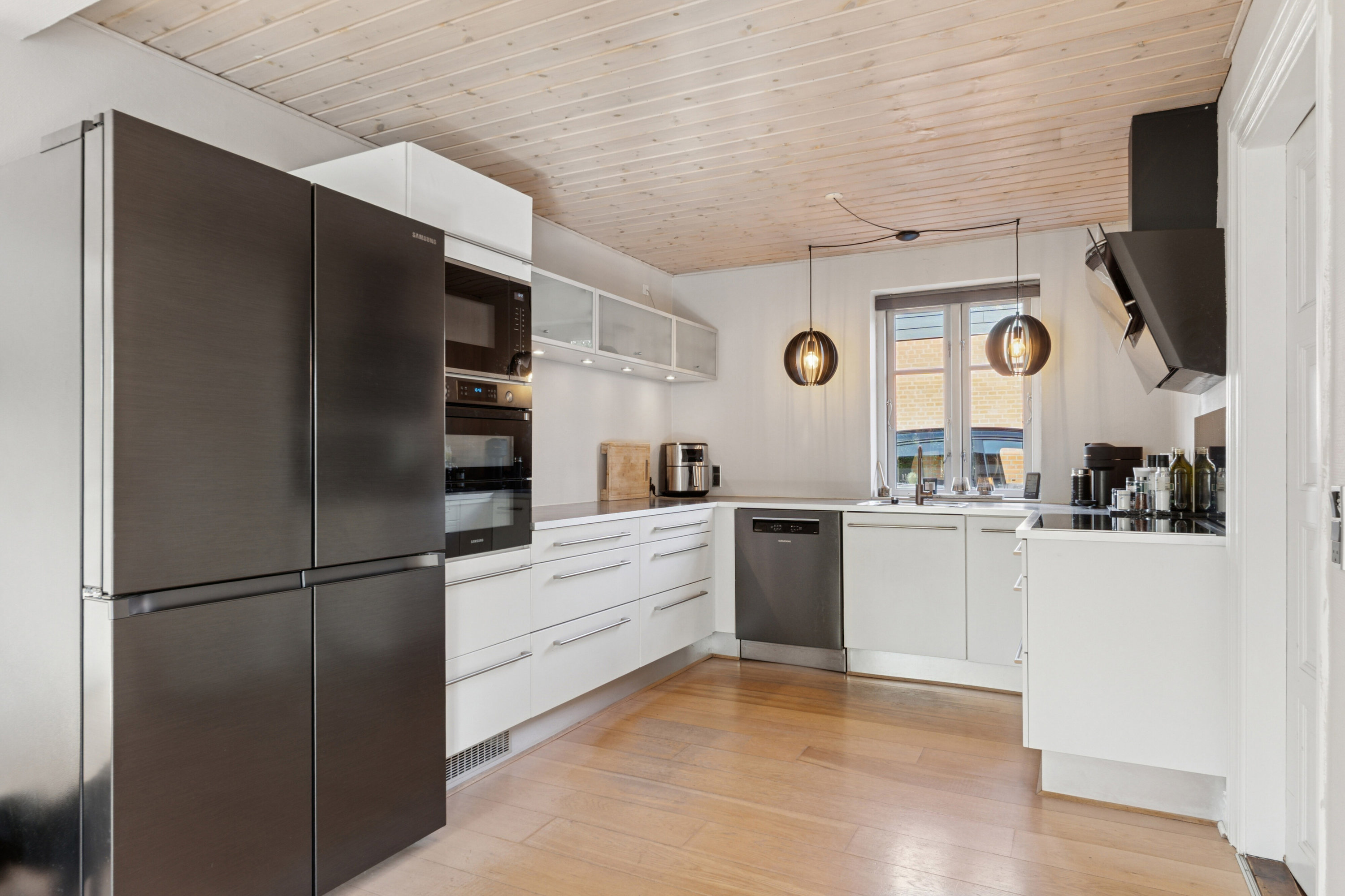 Fremhævet køkken billede i fuldskærmstilstand. Billede af Ebstrupvej 10, 8600 Silkeborg