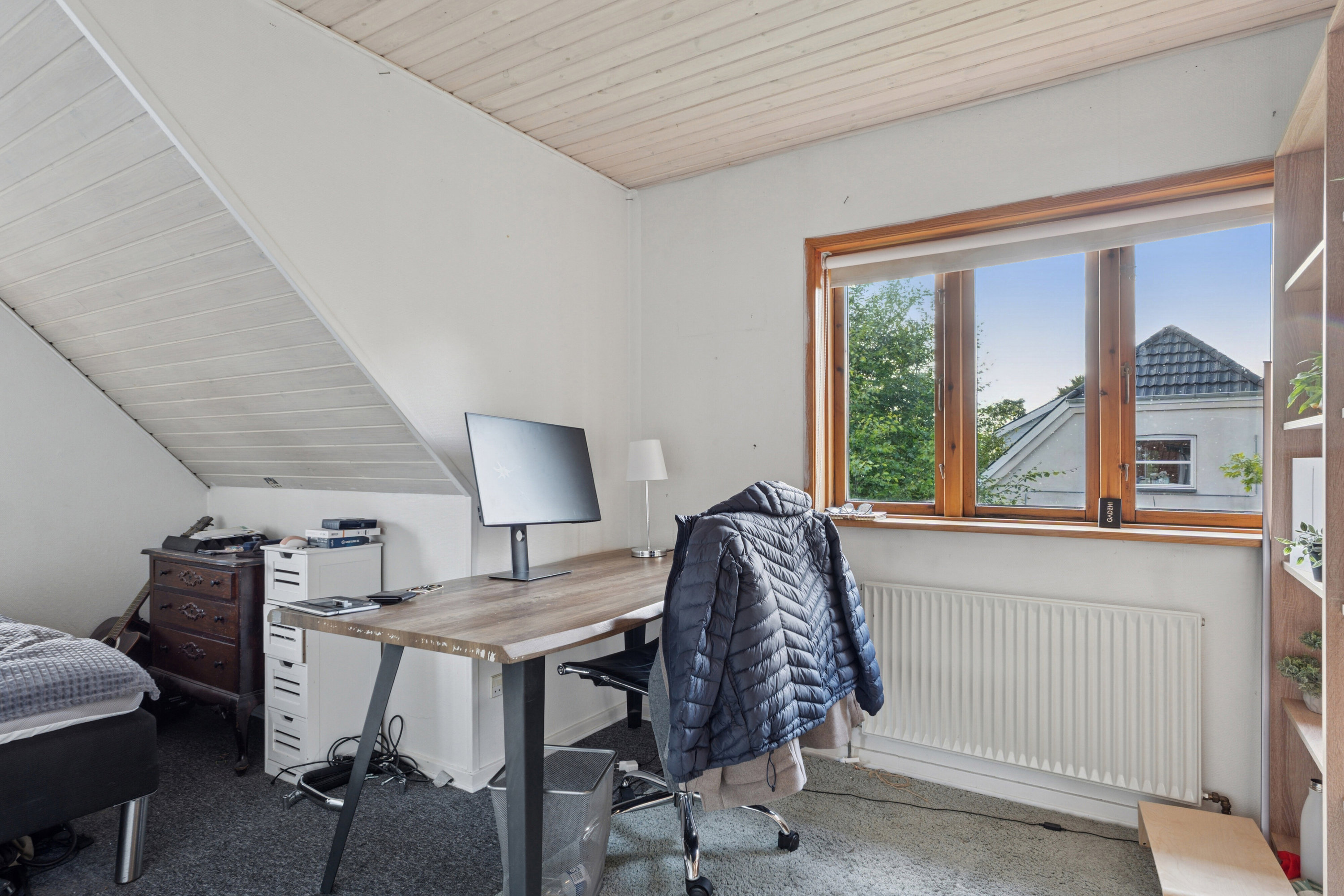 Fremhævet arbejdsværelse billede i fuldskærmstilstand. Billede af Ebstrupvej 10, 8600 Silkeborg