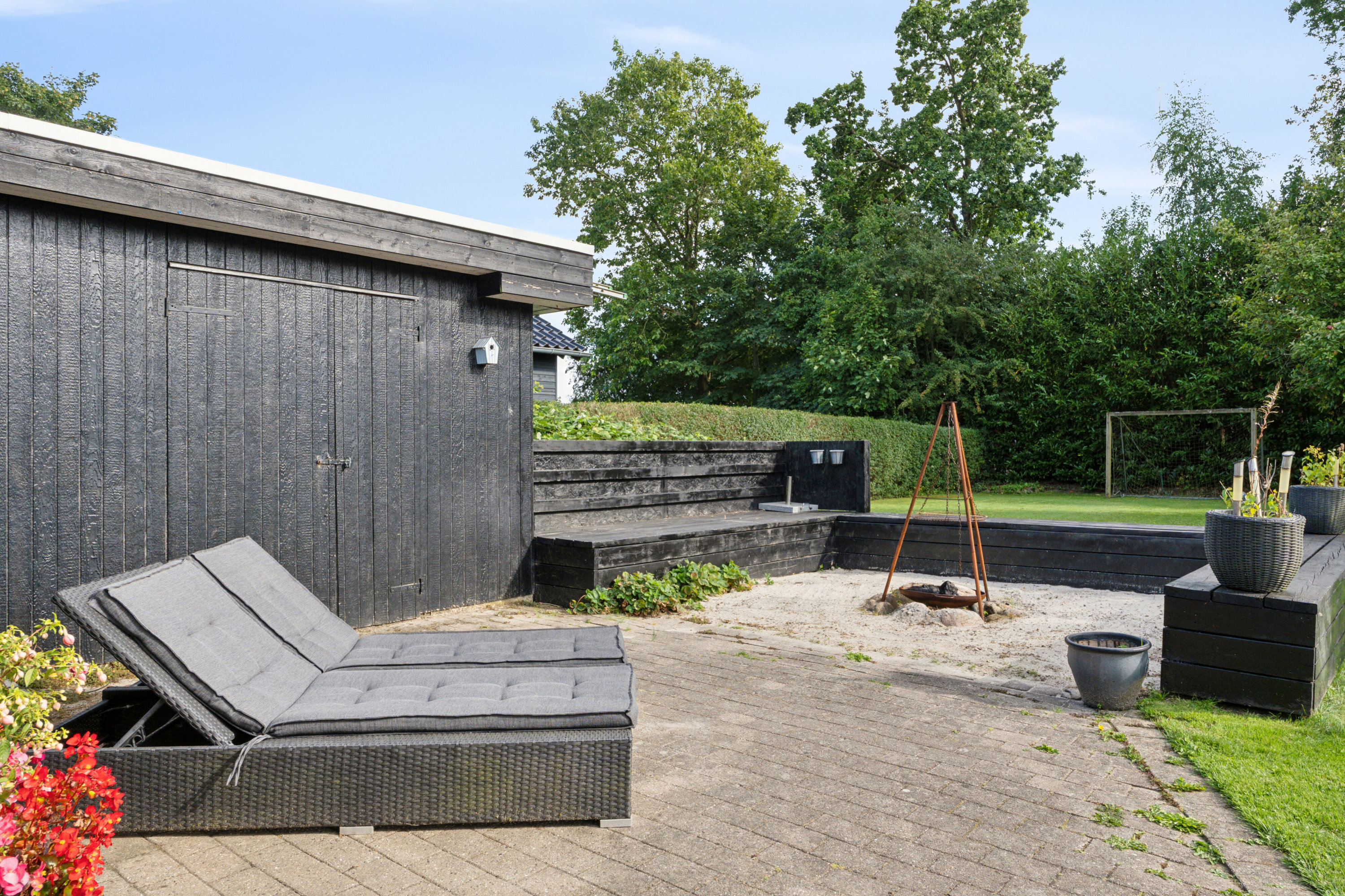 Fremhævet terrasse billede i fuldskærmstilstand. Billede af Ebstrupvej 10, 8600 Silkeborg