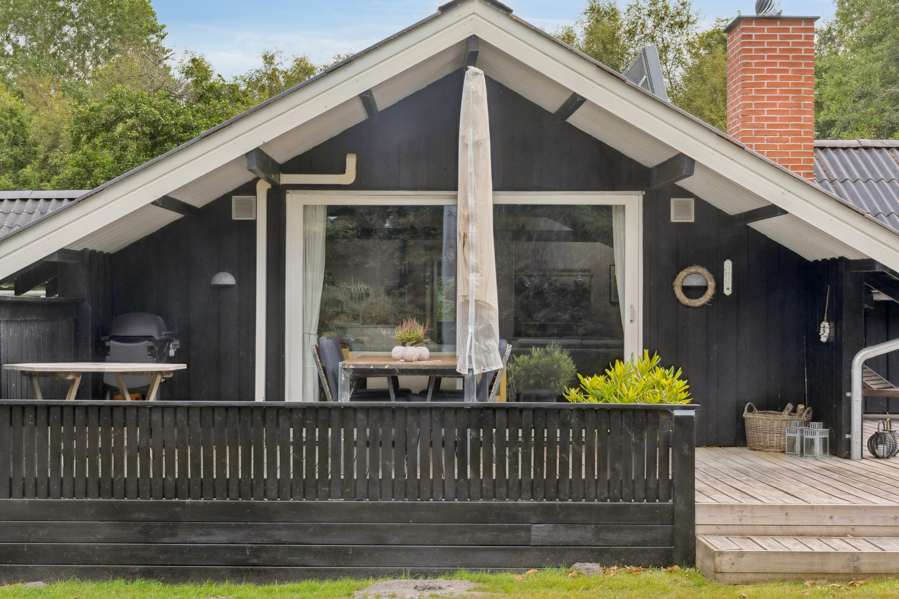 Fremhævet udendørs billede i fuldskærmstilstand. Billede af Furvej 4, Amtoft, 7742 Vesløs