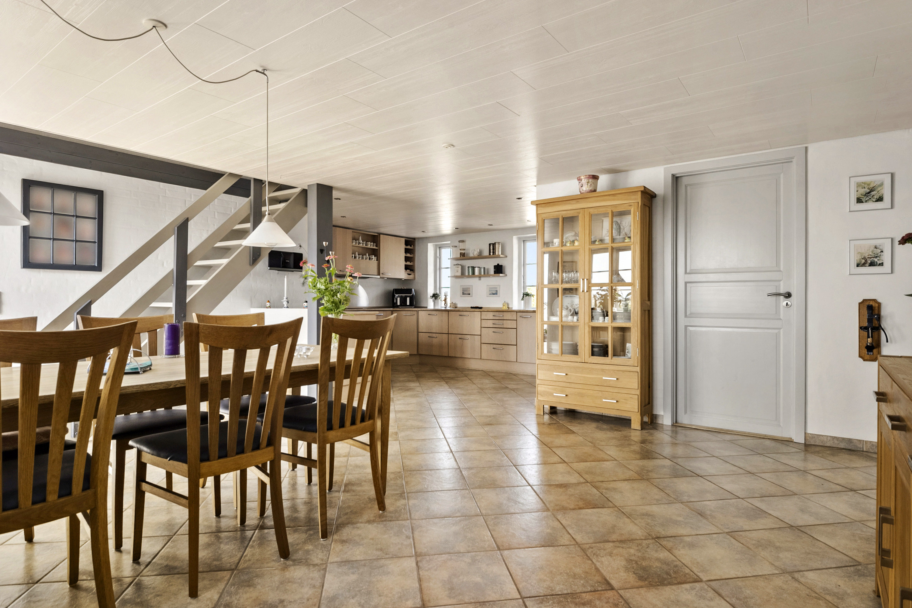 Fremhævet spisestue billede i fuldskærmstilstand. Billede af Toldvejen 29, Boulstrup, 8300 Odder