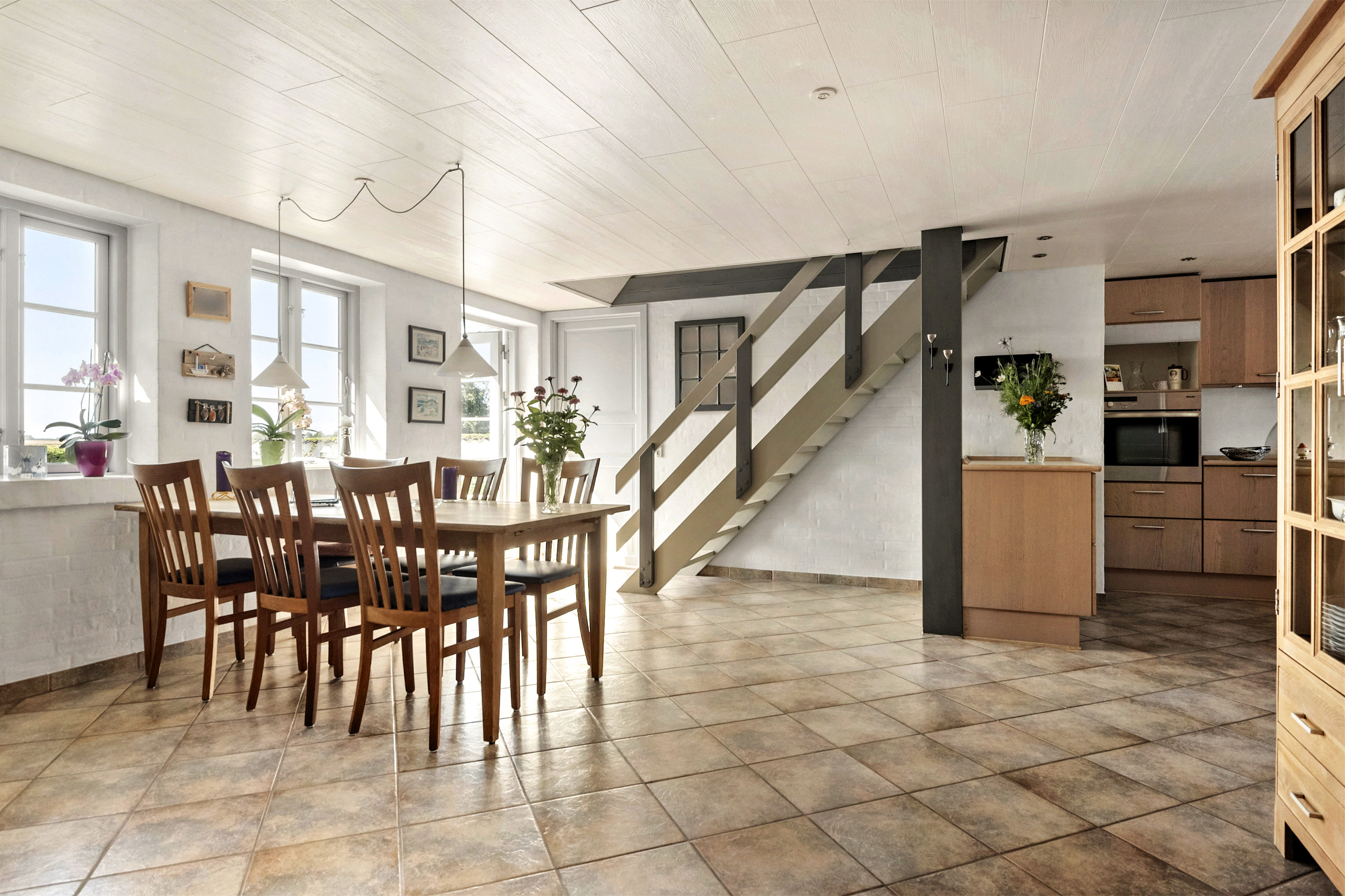 Fremhævet spisestue billede i fuldskærmstilstand. Billede af Toldvejen 29, Boulstrup, 8300 Odder