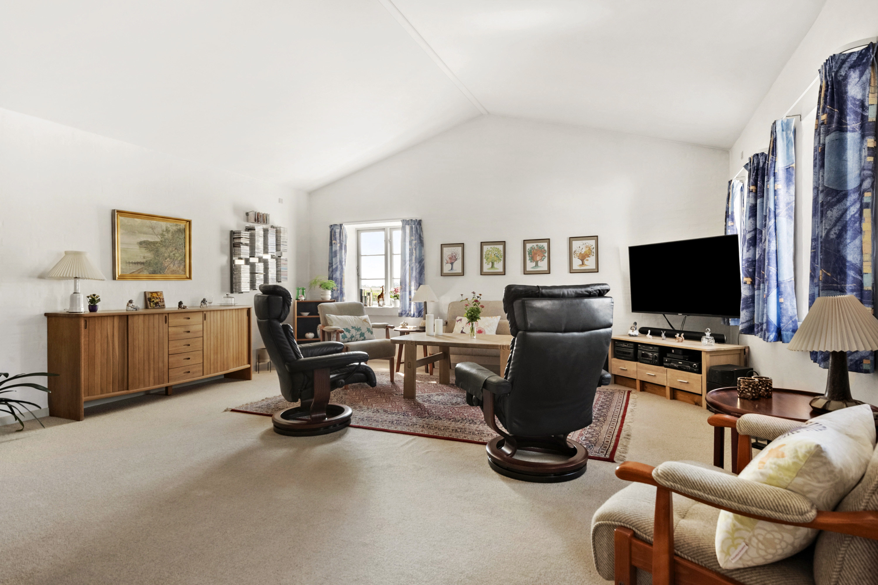 Fremhævet stue billede i fuldskærmstilstand. Billede af Toldvejen 29, Boulstrup, 8300 Odder