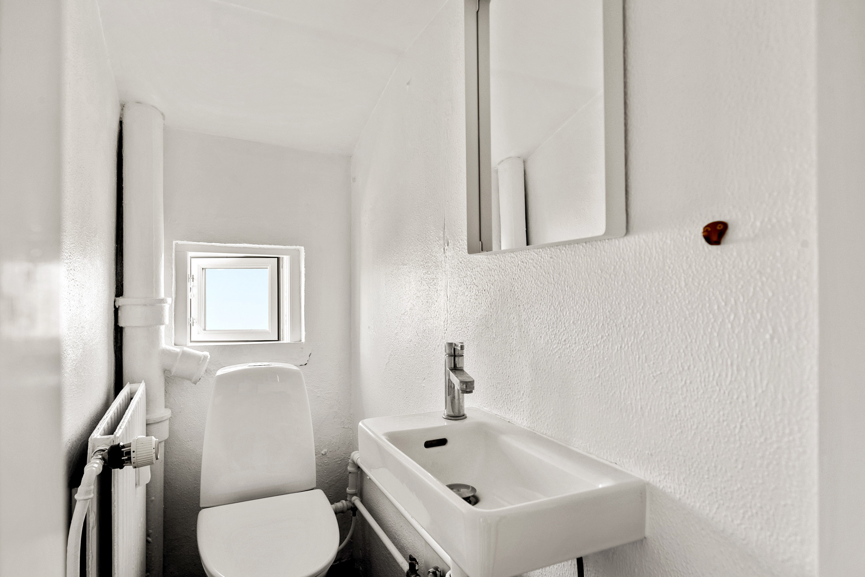 Fremhævet toilet billede i fuldskærmstilstand. Billede af Peder Skrams Gade 16, 3., Trøjborg , 8200 Aarhus N