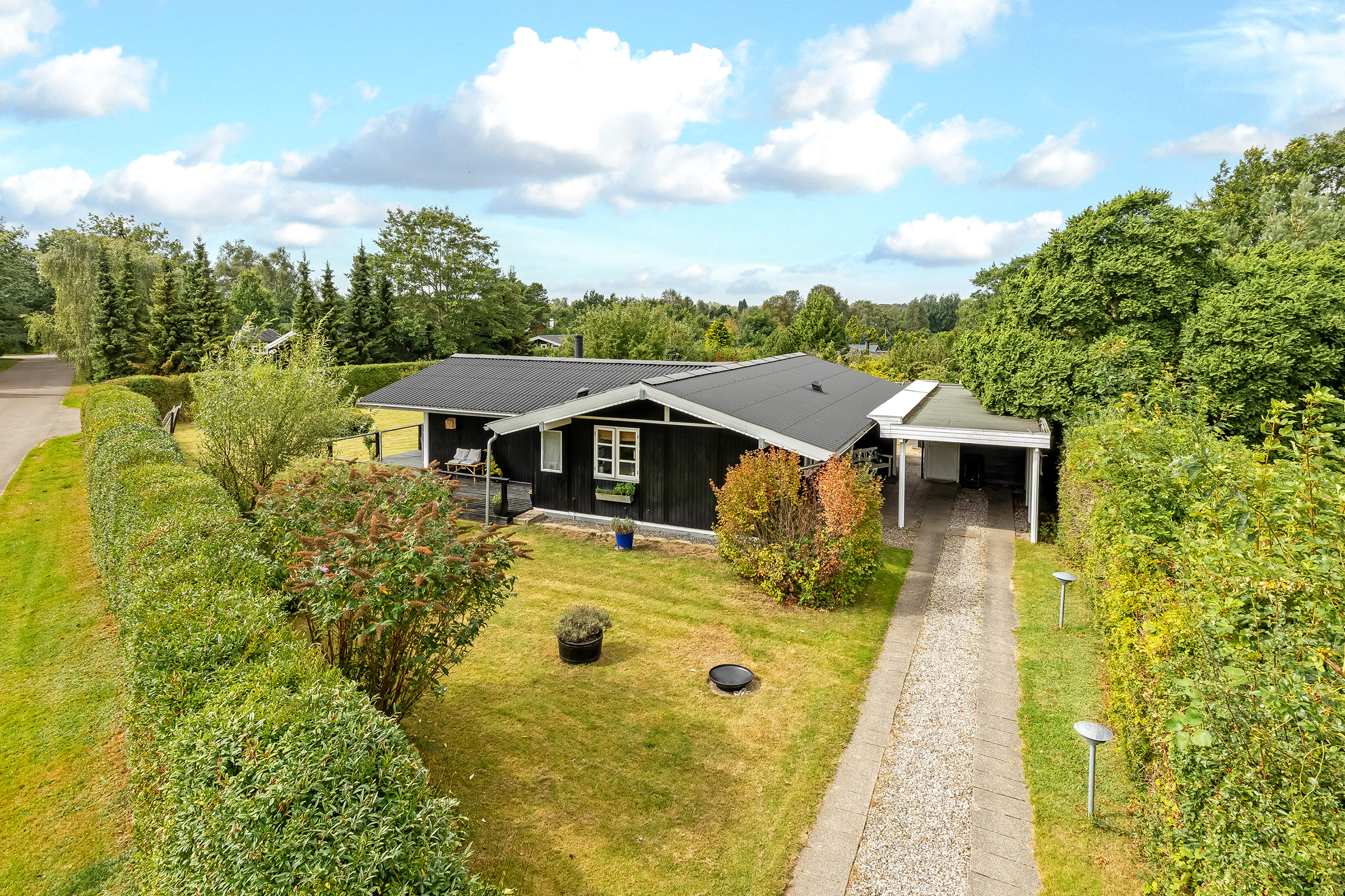 Miniaturebillede 1: ejendommen. Billede af Tofthøjs-Åsen 8, Udsholt, 3230 Græsted