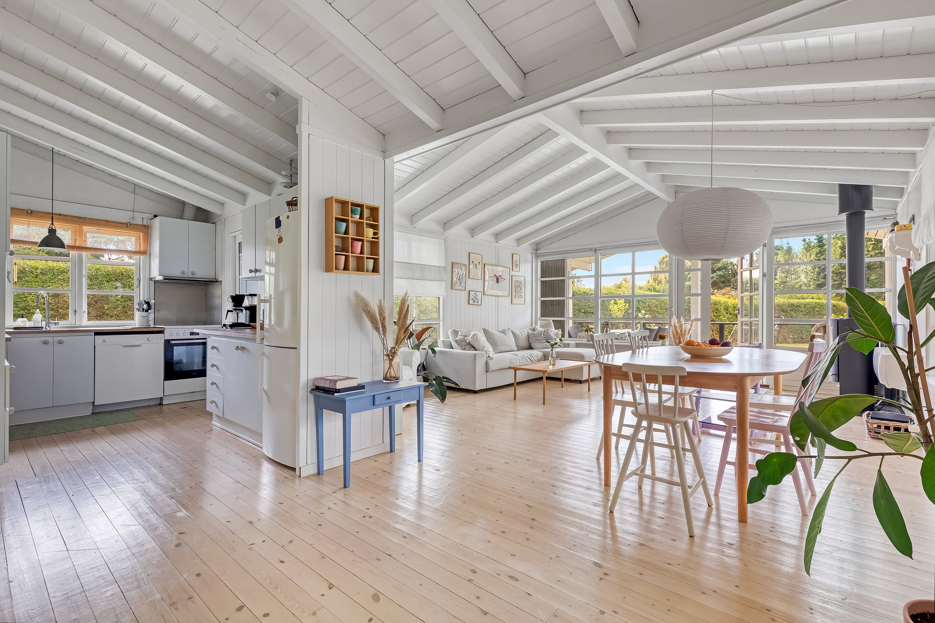 Fremhævet stue billede i fuldskærmstilstand. Billede af Tofthøjs-Åsen 8, Udsholt, 3230 Græsted