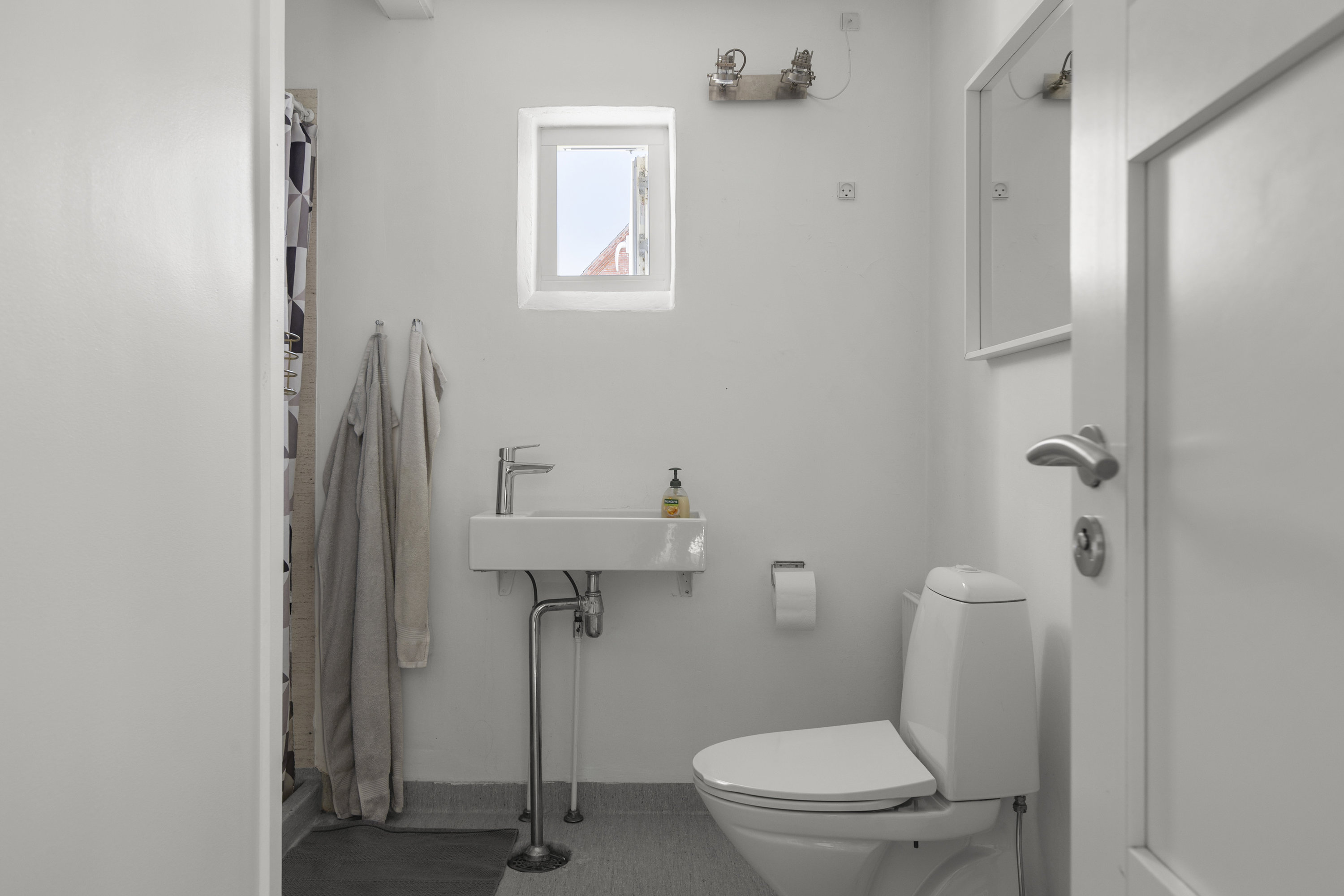 Fremhævet badeværelse billede i fuldskærmstilstand. Billede af Vedelsgade 24, 4180 Sorø