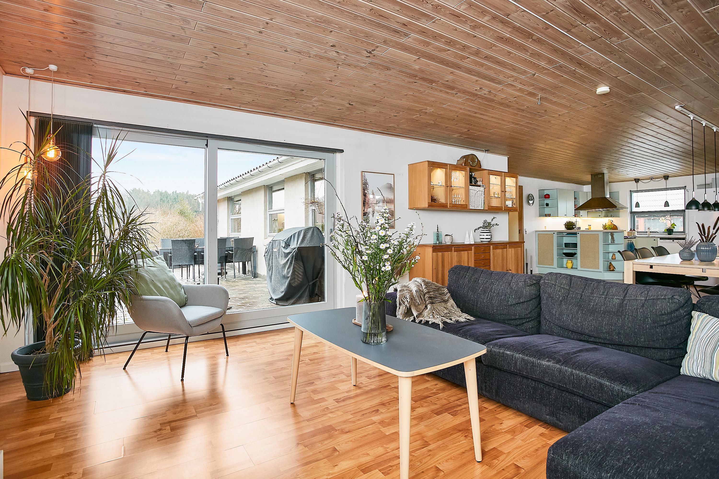 Fremhævet stue billede i fuldskærmstilstand. Billede af Bakkevænget 19, Tvingstrup, 8700 Horsens