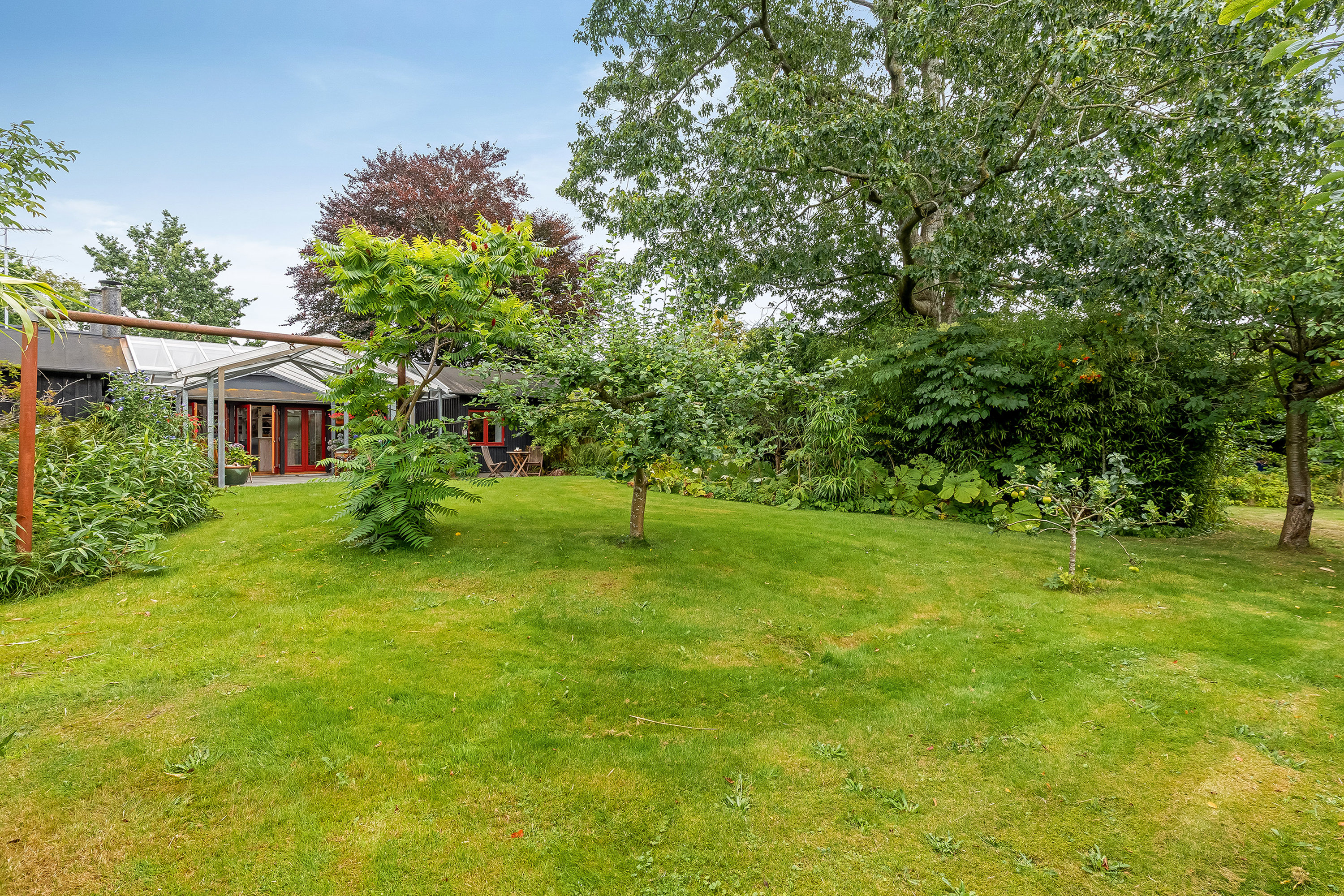 Fremhævet have billede i fuldskærmstilstand. Billede af Munkehøjvej 7, 3250 Gilleleje