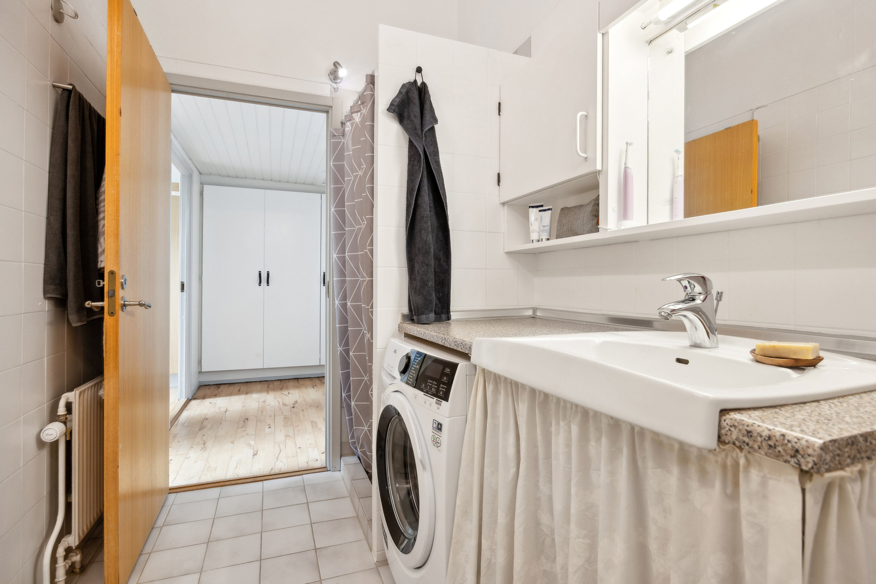 Fremhævet badeværelse billede i fuldskærmstilstand. Billede af Herningvej 105, 9220 Aalborg Øst