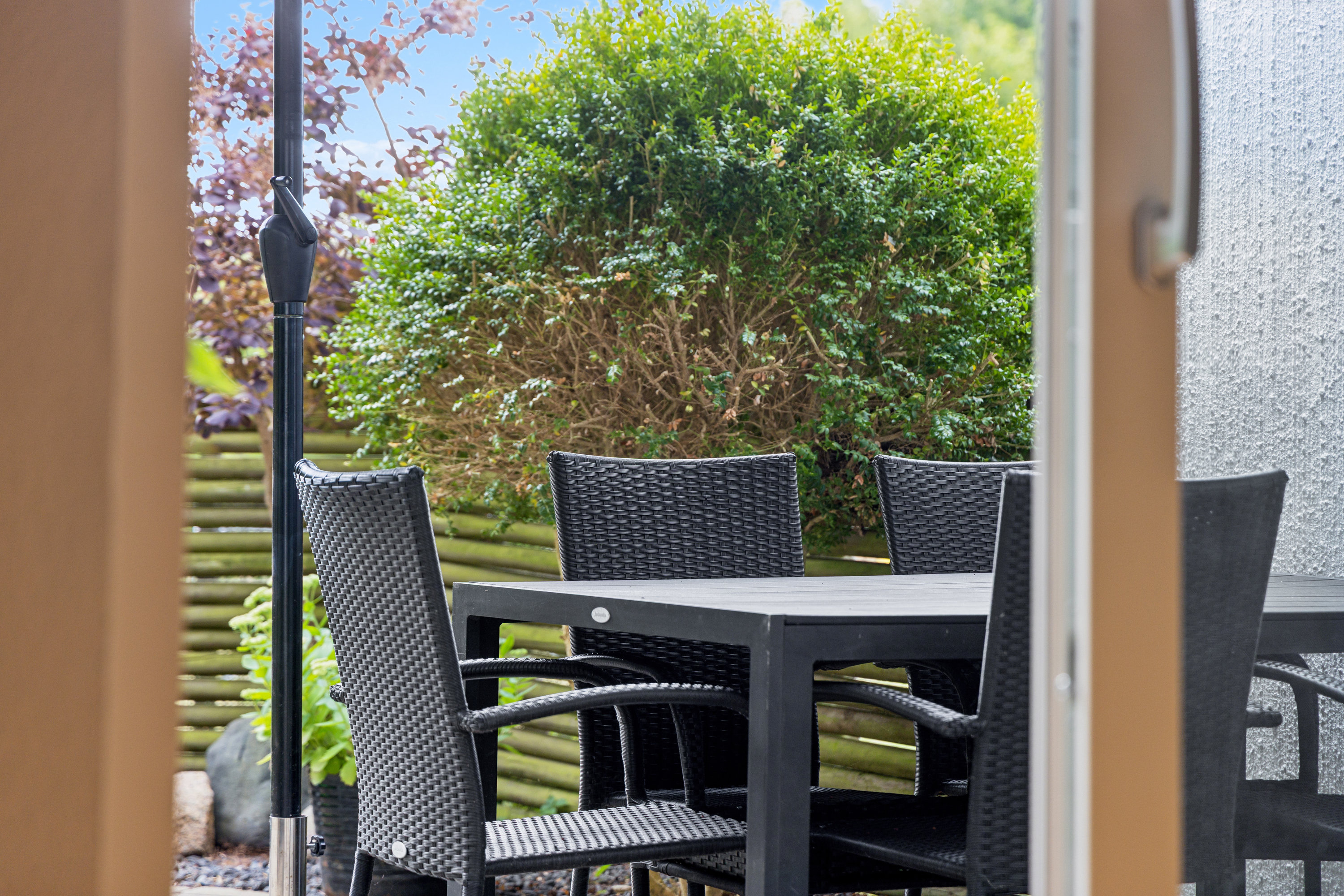 Fremhævet terrasse billede i fuldskærmstilstand. Billede af Herningvej 105, 9220 Aalborg Øst