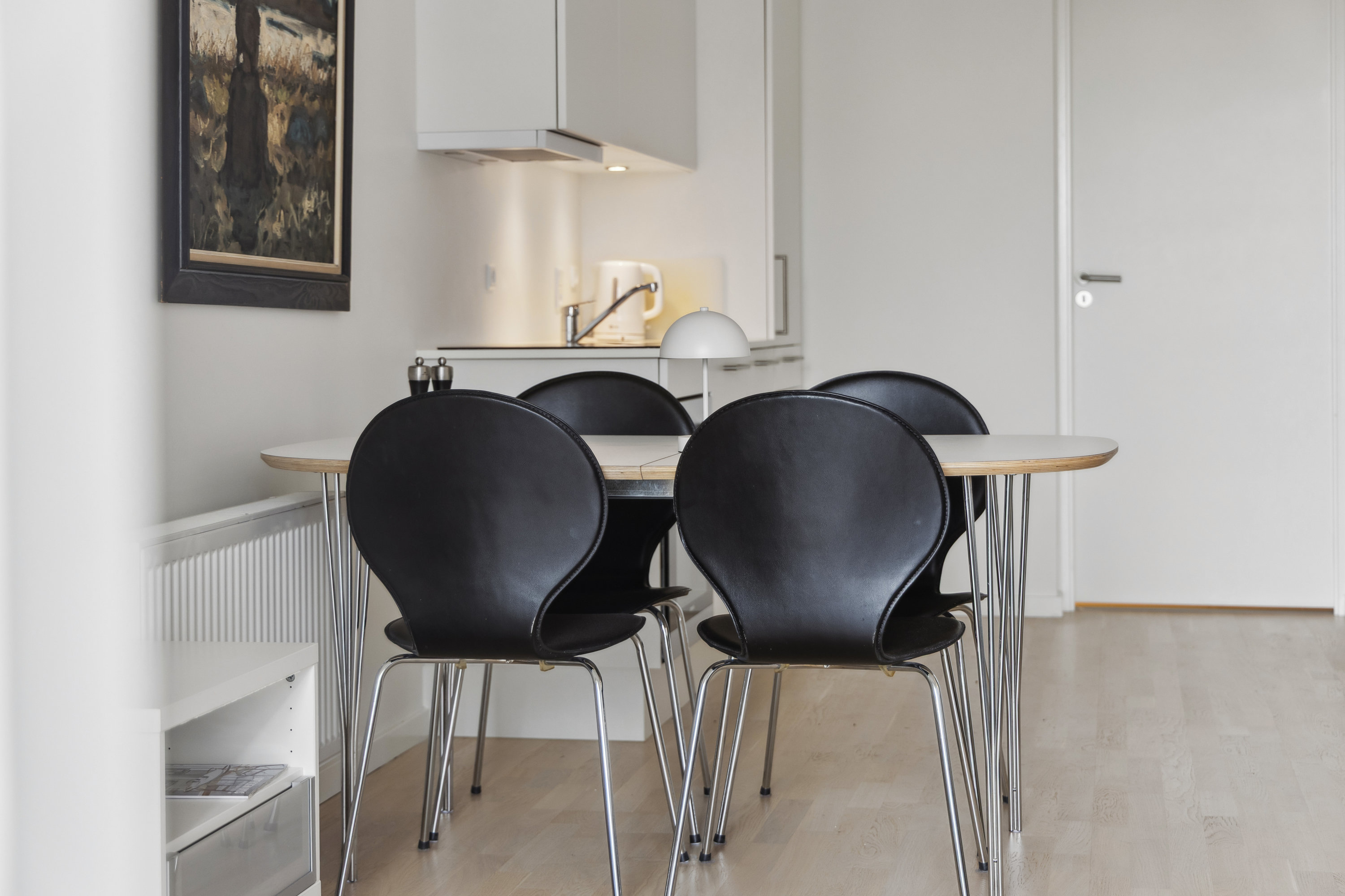 Fremhævet stue billede i fuldskærmstilstand. Billede af Julius Posselts Vej 3B, 2. 4., 9400 Nørresundby