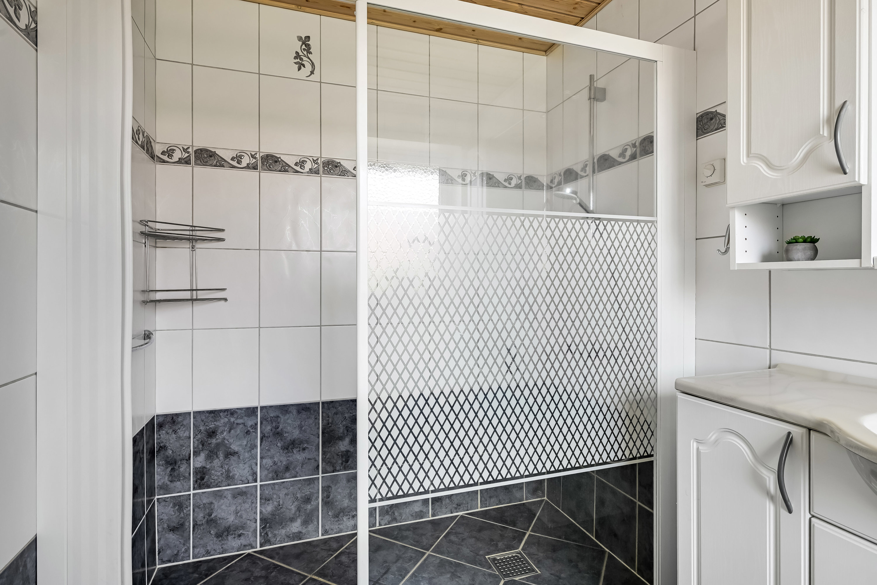 Fremhævet badeværelse billede i fuldskærmstilstand. Billede af Irisvej 2, Stend-Krogag, 7200 Grindsted