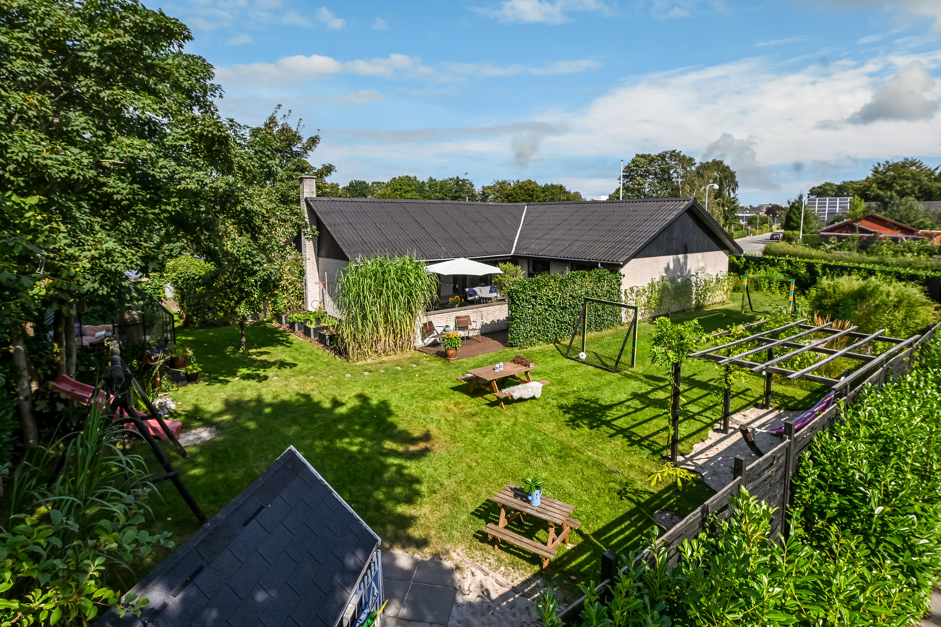 Fremhævet ejendommen billede i fuldskærmstilstand. Billede af Toften 11, 7190 Billund