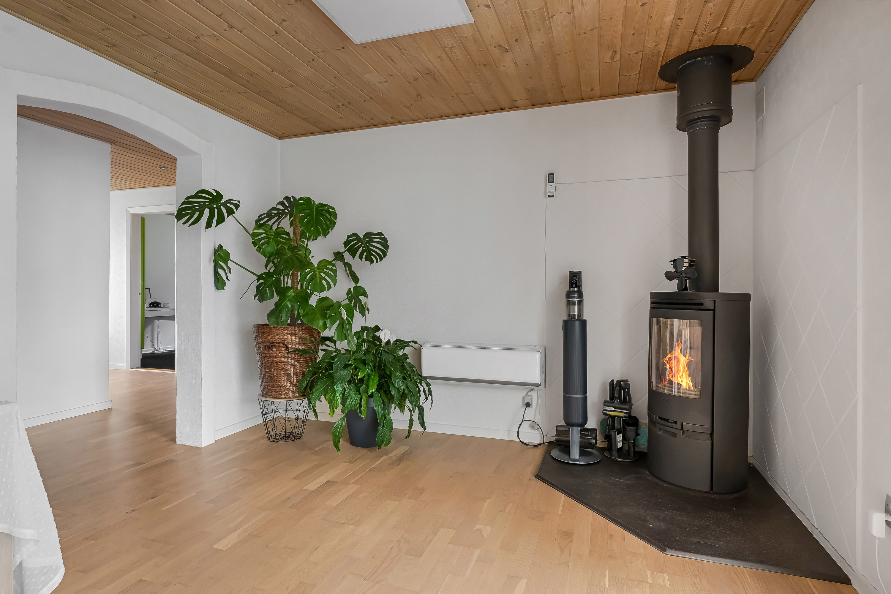 Fremhævet stue billede i fuldskærmstilstand. Billede af Irisvej 2, Stend-Krogag, 7200 Grindsted