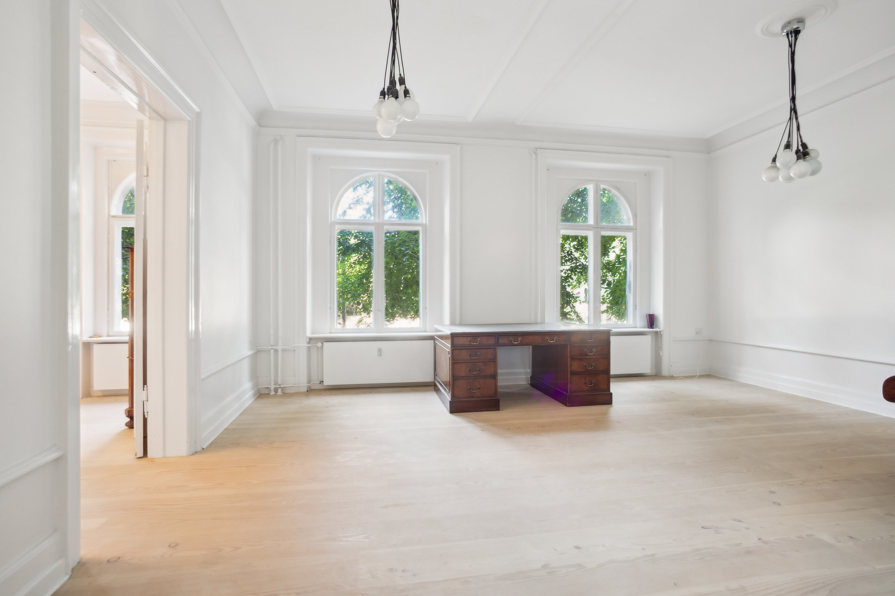 Fremhævet stue billede i fuldskærmstilstand. Billede af Dag Hammarskjölds Allé 1A, st.., 2100 København Ø