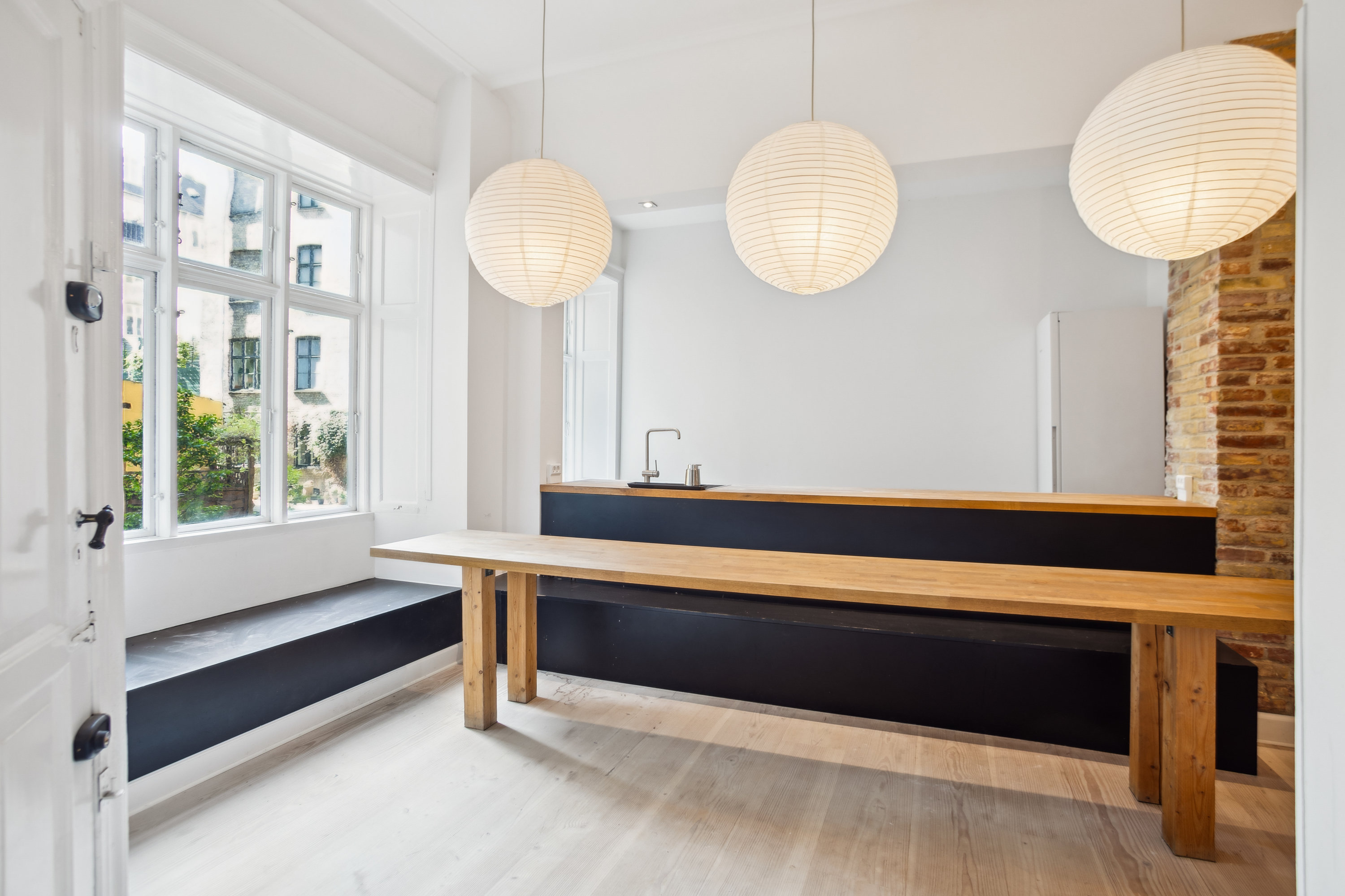 Fremhævet værelse billede i fuldskærmstilstand. Billede af Dag Hammarskjölds Allé 1A, st.., 2100 København Ø